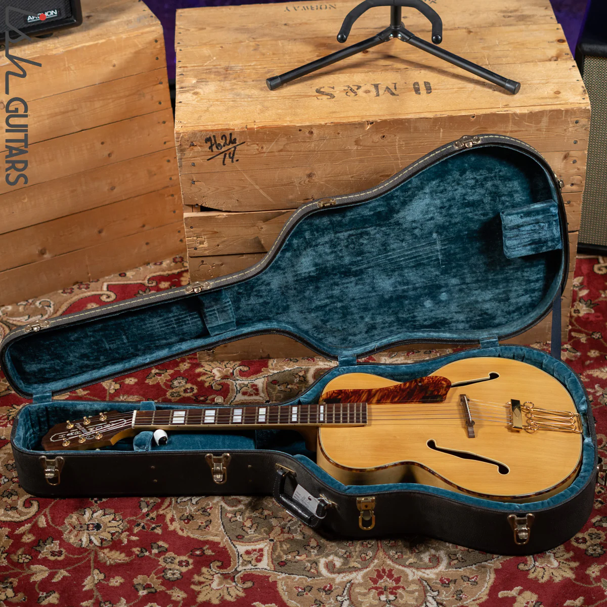 1940s Harmony Cremona Archtop Natural - Image 25
