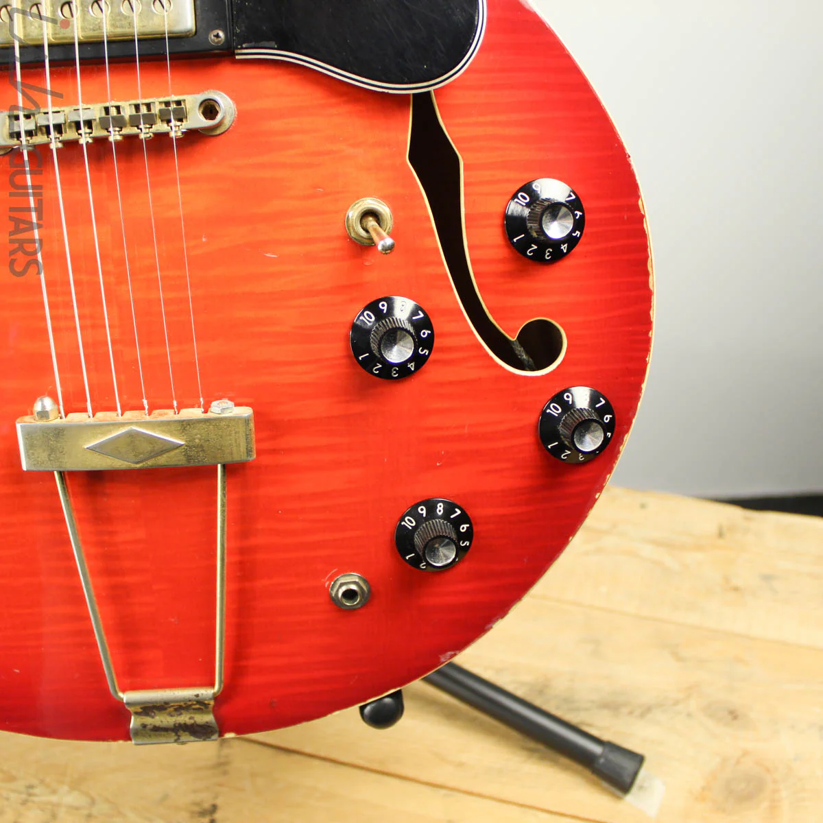 Early 1970s Aria 5502 Hollowbody - Image 12
