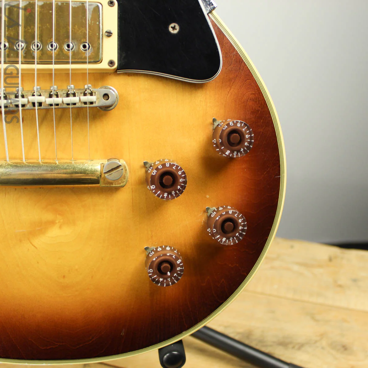 1971-1973 Gibson Les Paul Custom Tobacco Sunburst - Image 3