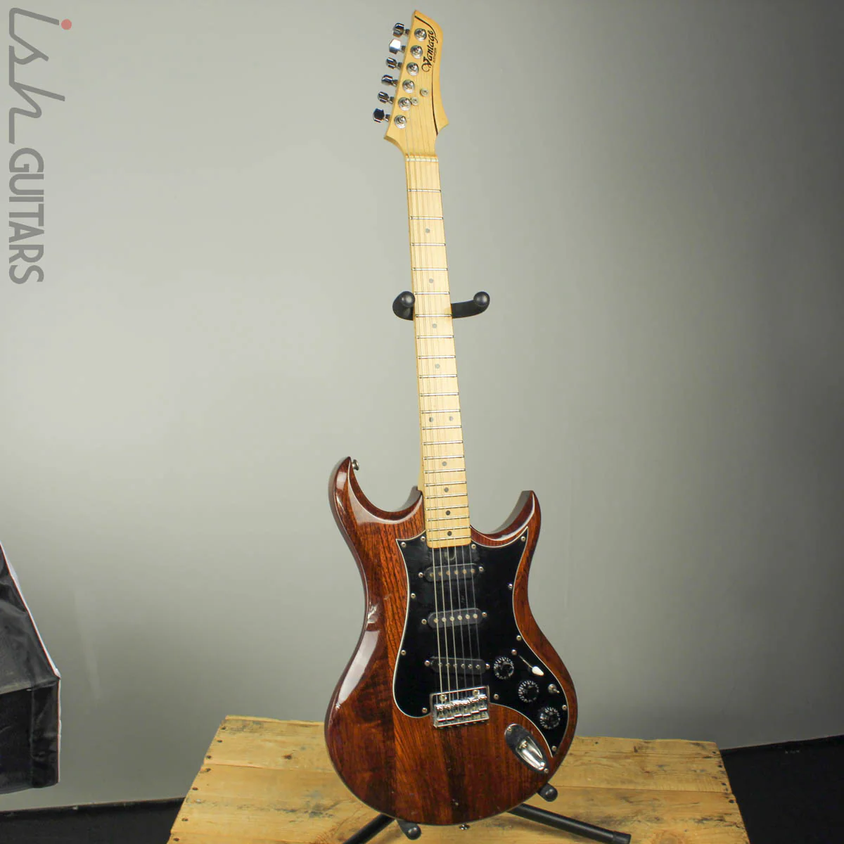 1980’s Vantage Avenger AV-330 - Image 3