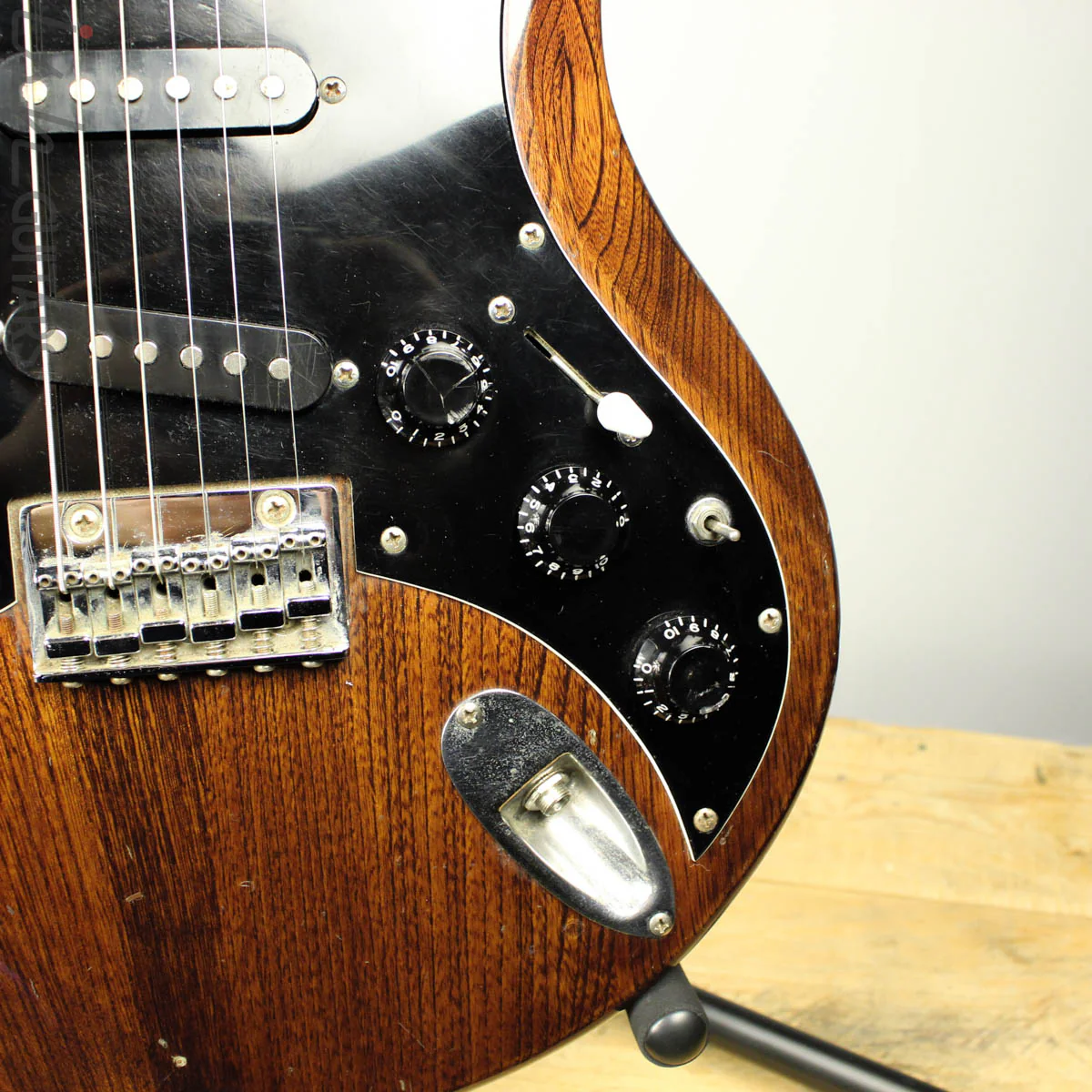1980’s Vantage Avenger AV-330 - Image 4