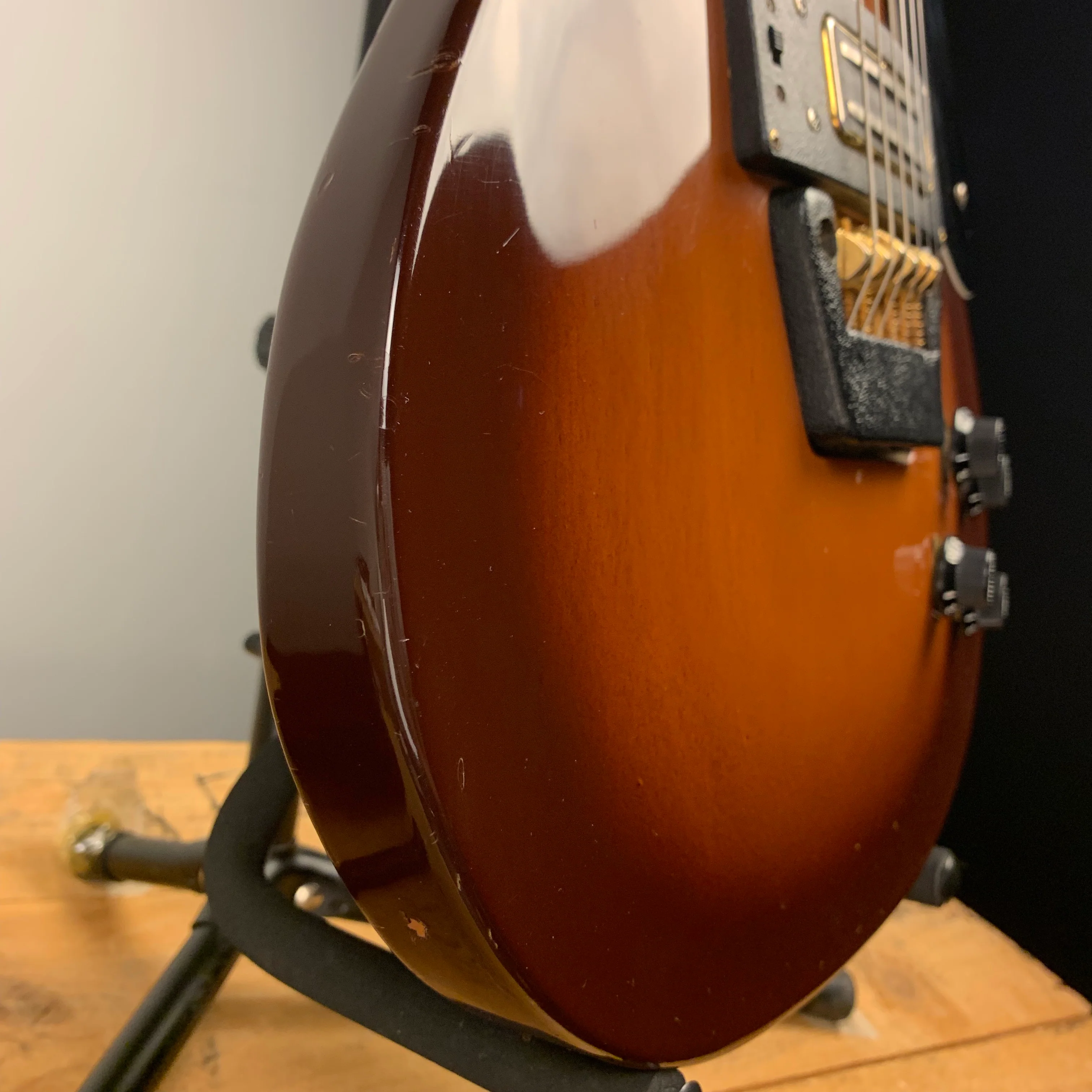 1980 Ovation UK-II Sunburst - Image 28