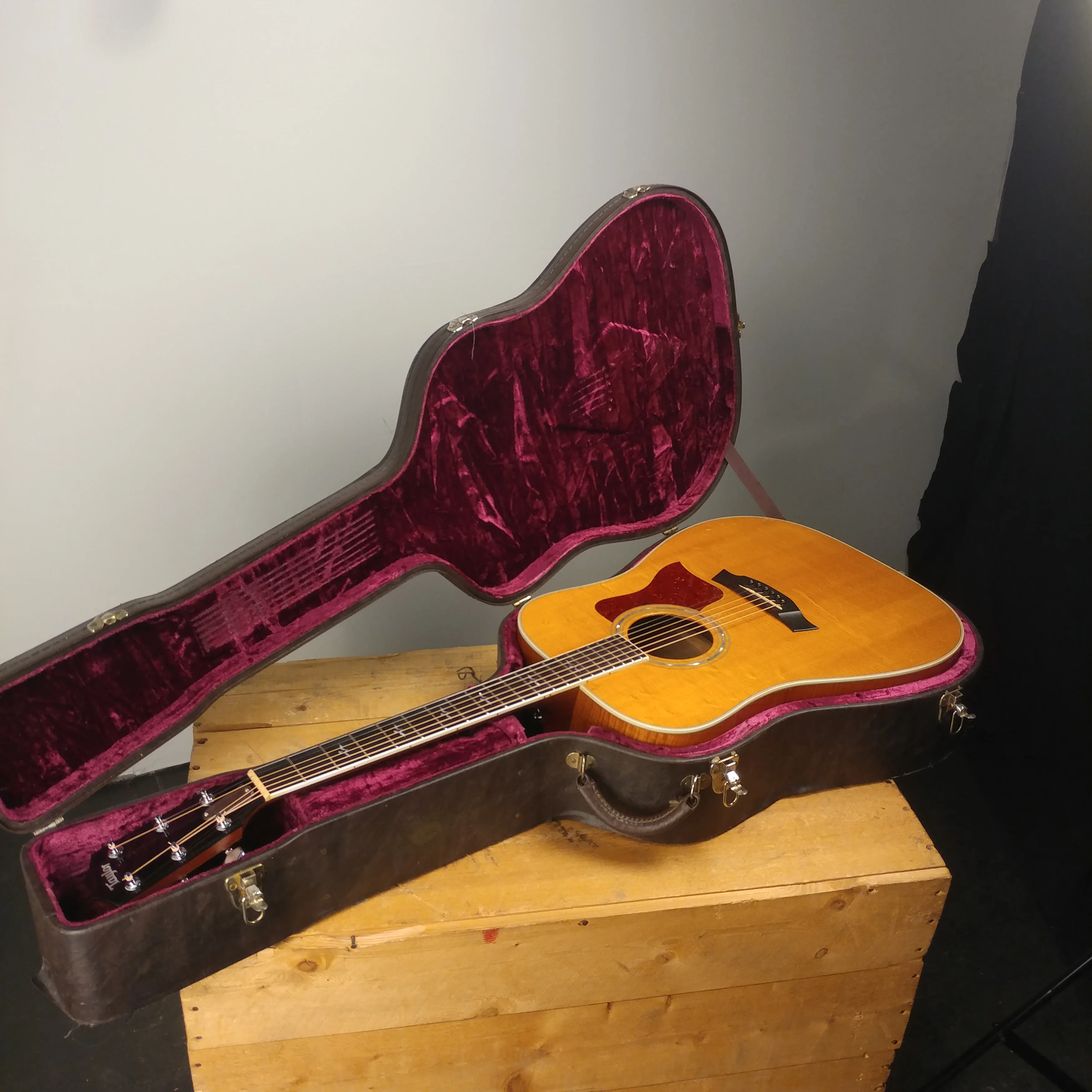1993 Taylor 610 Natural With L.R. Baggs iBeam - Image 27