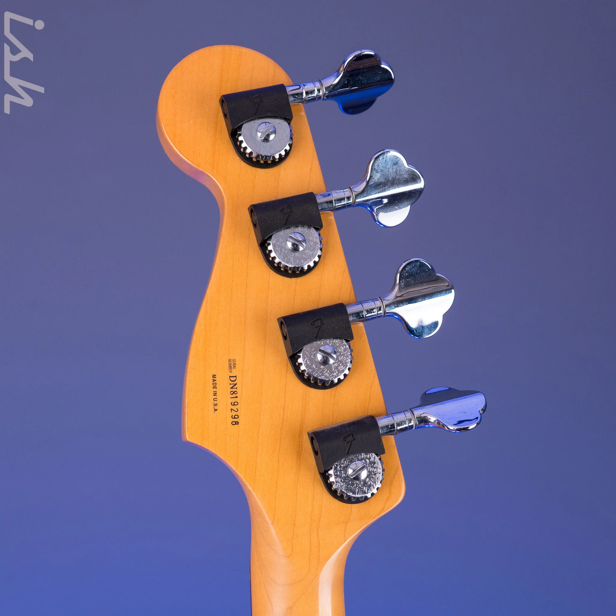 1999 Fender American Deluxe Jazz Bass Fretless 4-String Transparent Crimson Red - Image 17