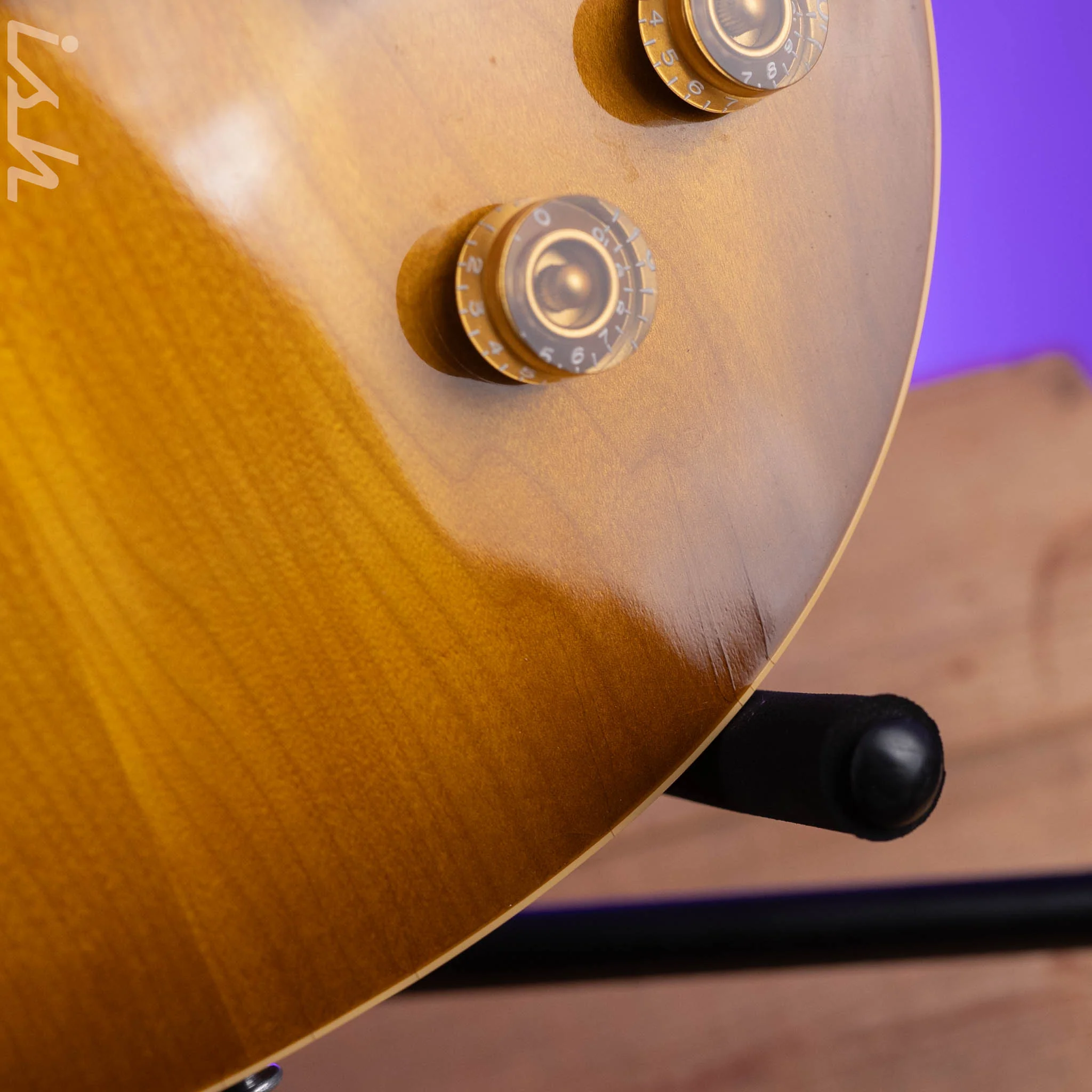 1999 Gibson Les Paul Standard Honey Burst - Image 9