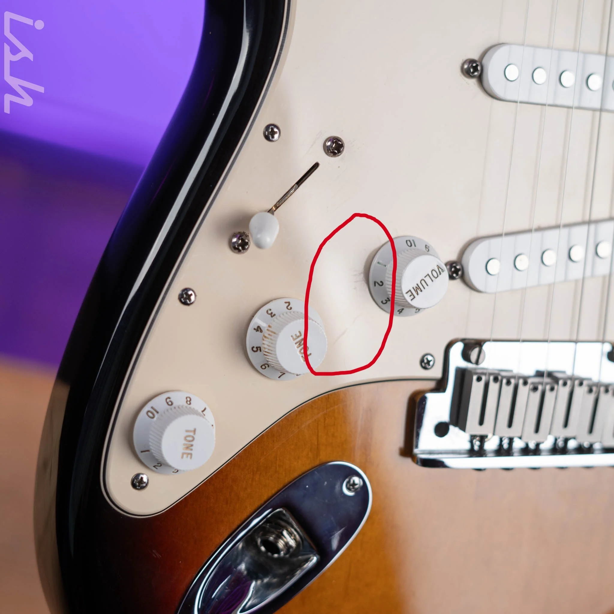 1999 Lefty Fender American Standard Strat Sunburst - Image 6