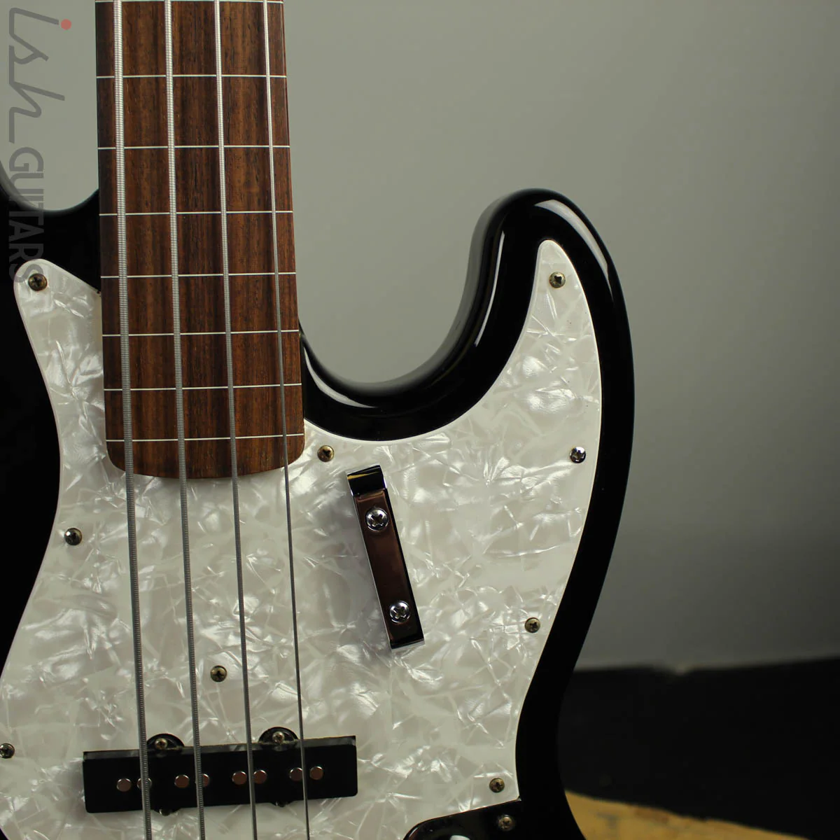 2000 Fender MIM Fretless Jazz Bass Black - Image 5