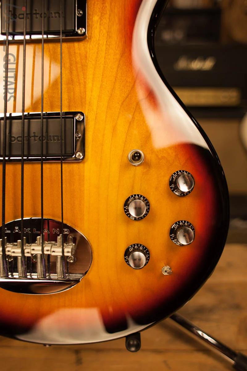 2003 Lakland Skyline Fretless Hollowbody Three Tone Sunburst - Image 4