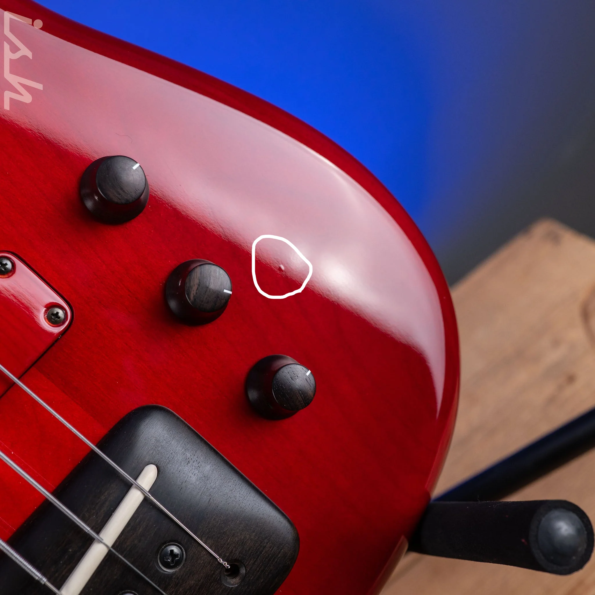 2004 F Bass BNF5 Fretless Transparent Red - Image 8