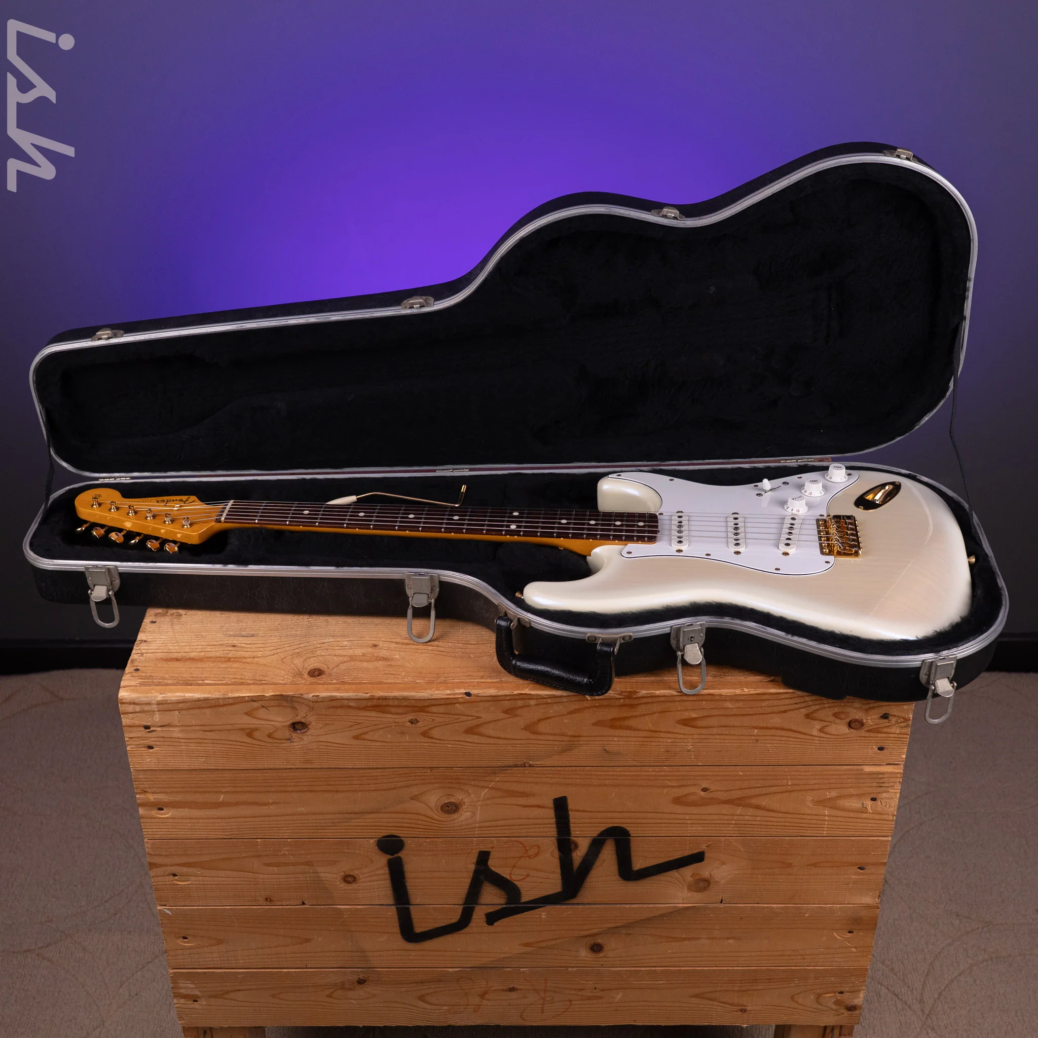 2004 Fender '57 Reissue Stratocaster ST80-SPL White Burst - Image 19
