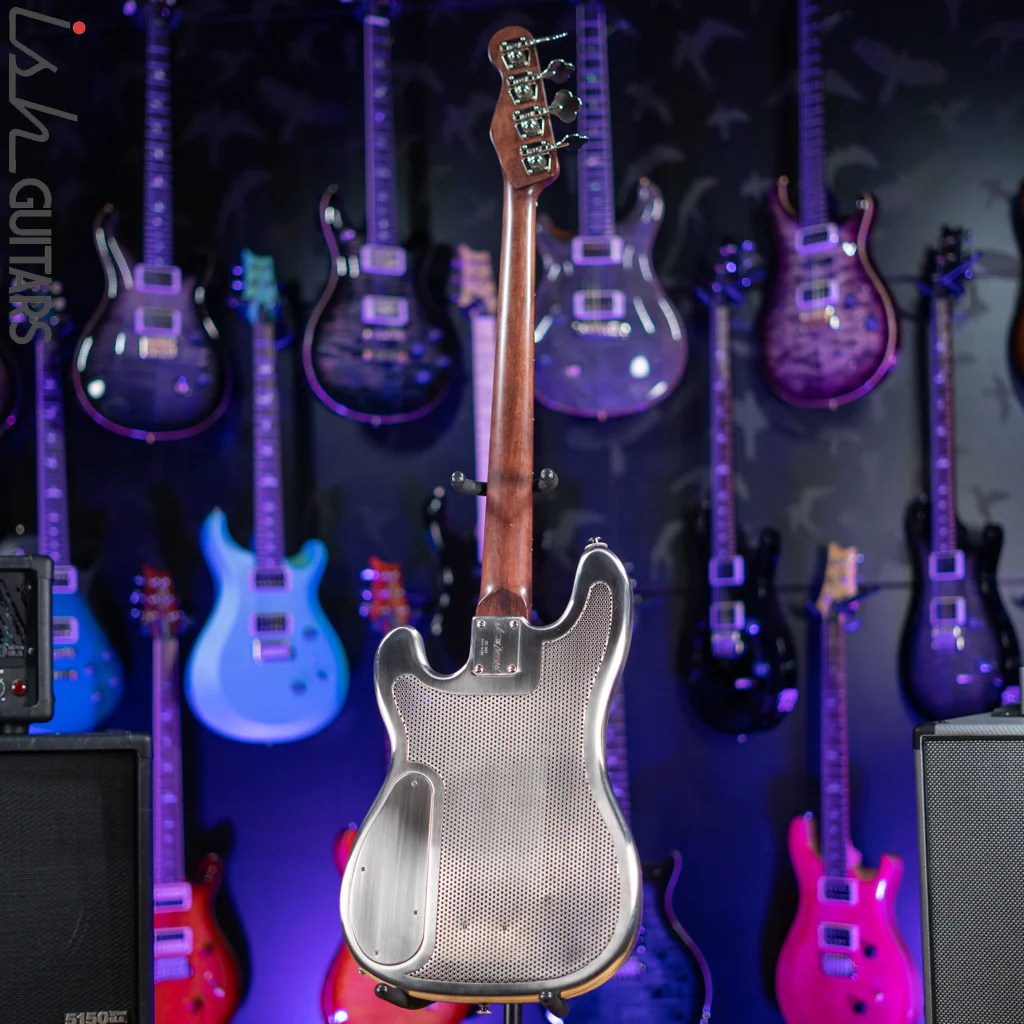 2006 Trussart Steelcaster Bass - Image 6