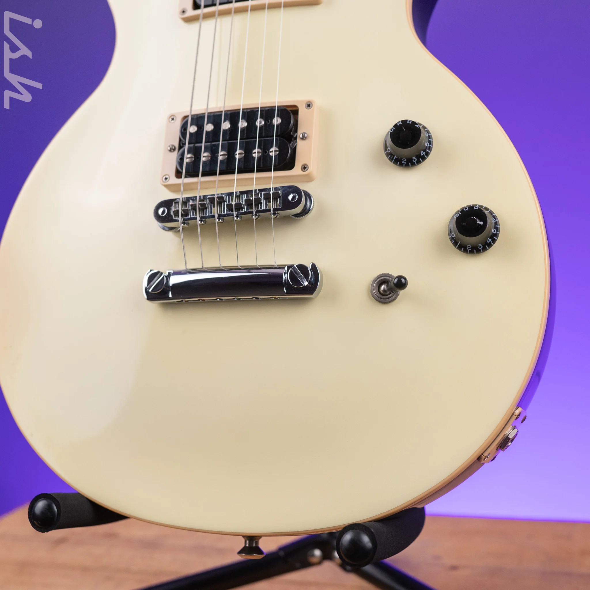 2011 Gibson Les Paul Double Cut Alpine White - Image 4