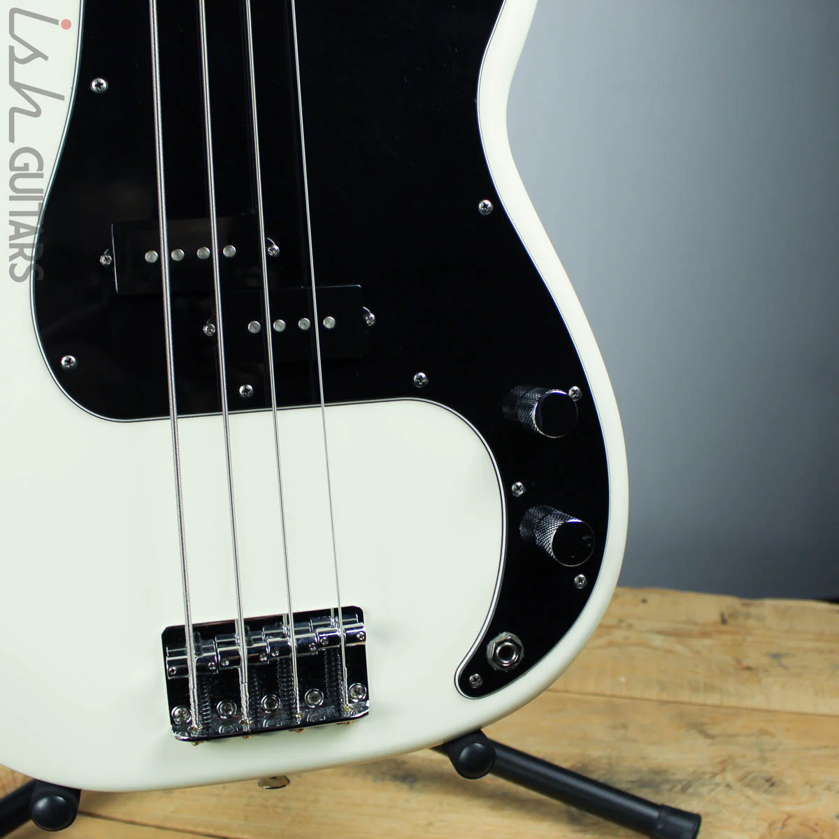 2013 Fender MIM Standard Precision Bass Polar White Maple Fretboard - Image 3