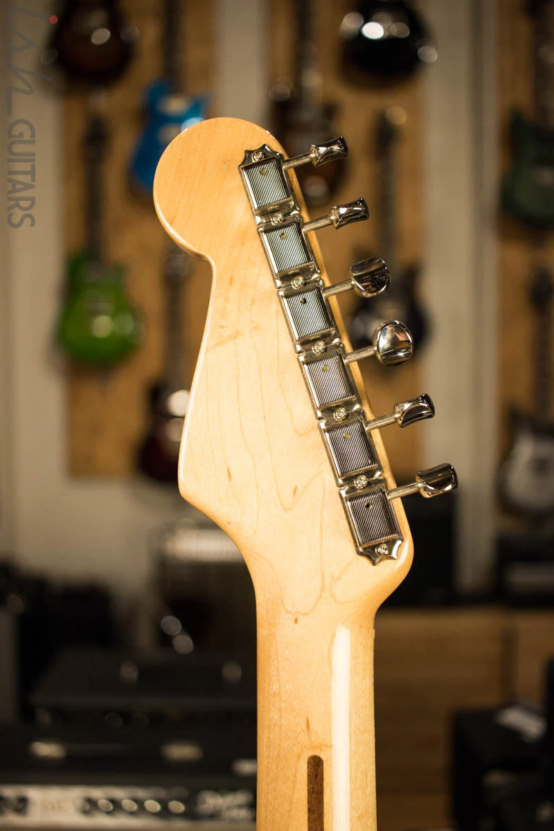 2014 Fender American Vintage Reissue ‘54 Stratocaster Sunburst Limited Edition - Image 9