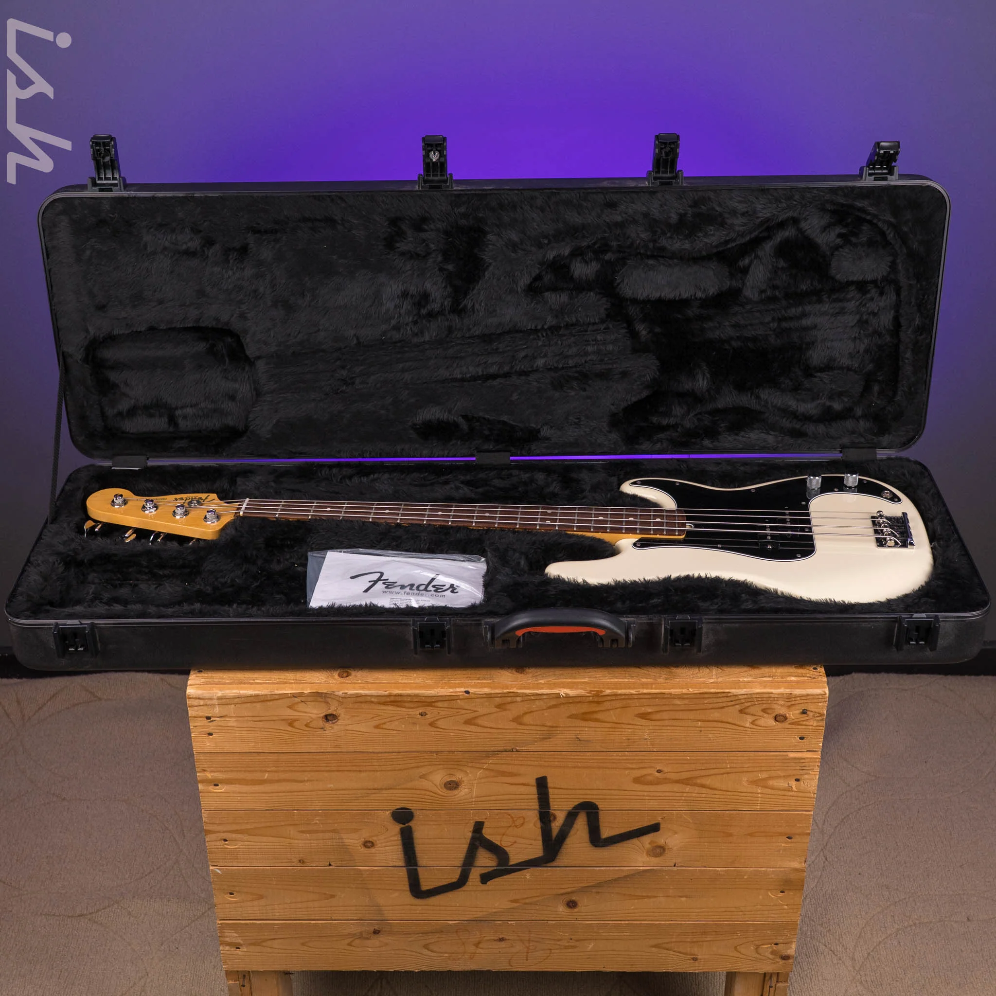 2015 Fender American Standard P Bass - Image 18