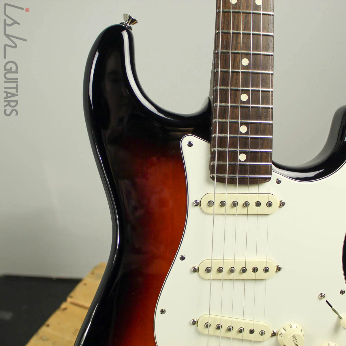 2016 Fender American Professional Stratocaster Solid Rosewood Neck - Image 4