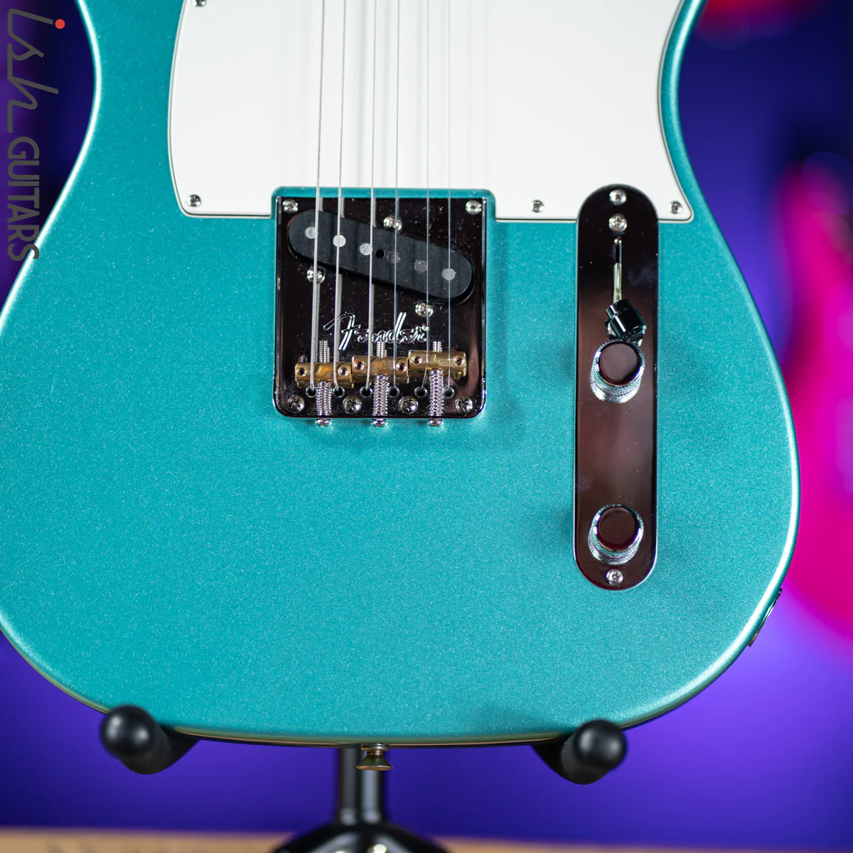 2017 Fender American Professional Telecaster Mystic Seafoam - Image 4