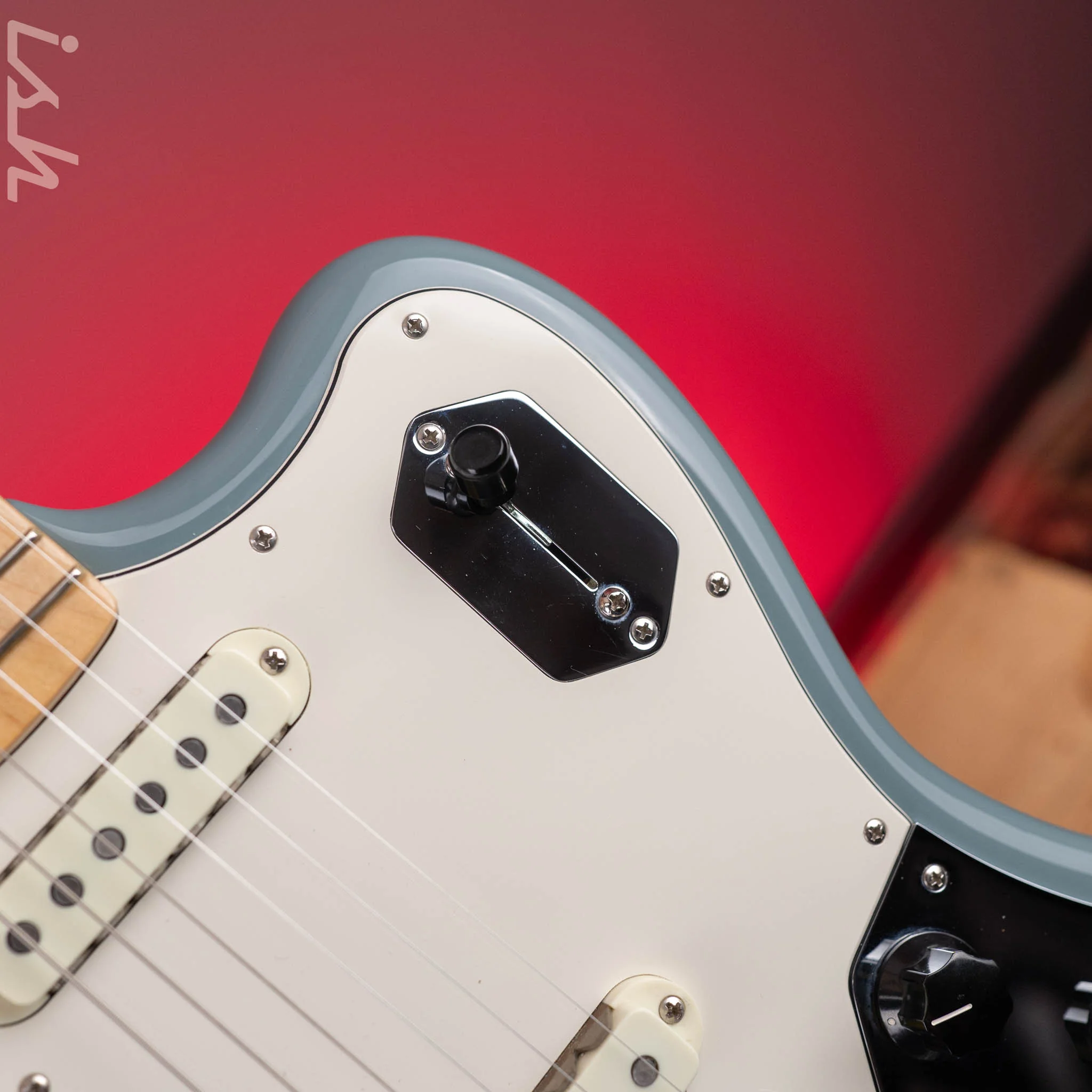 2018 Fender American Professional Jaguar® Sonic Gray - Image 6