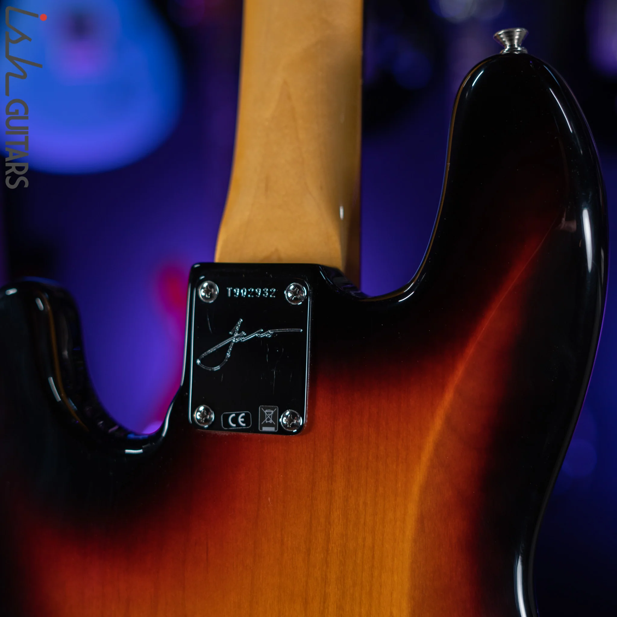 2018 Fender Tribute Series Jaco Pastorius 3-Color Sunburst - Image 9