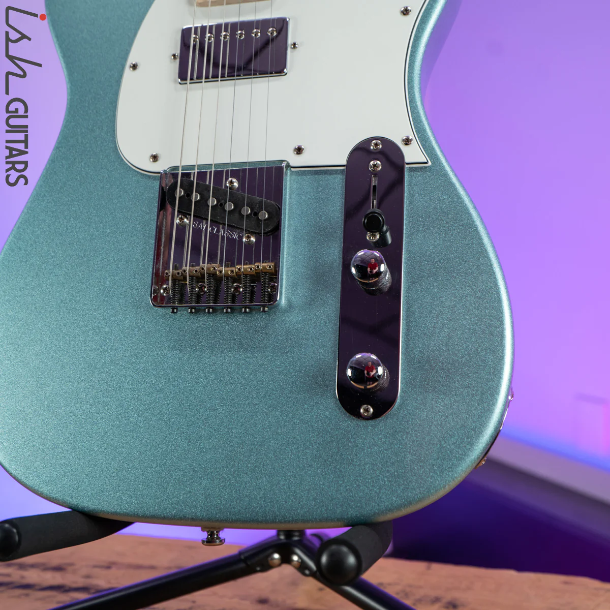 2018 G&L ASAT Classic BluesBoy Tribute Series Turquoise Mist - Image 4