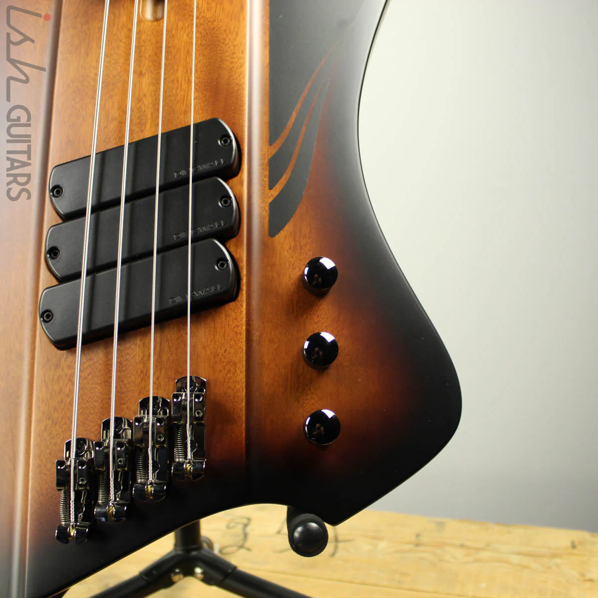 2019 Dingwall D-Roc Standard Vintage Burst - Image 3
