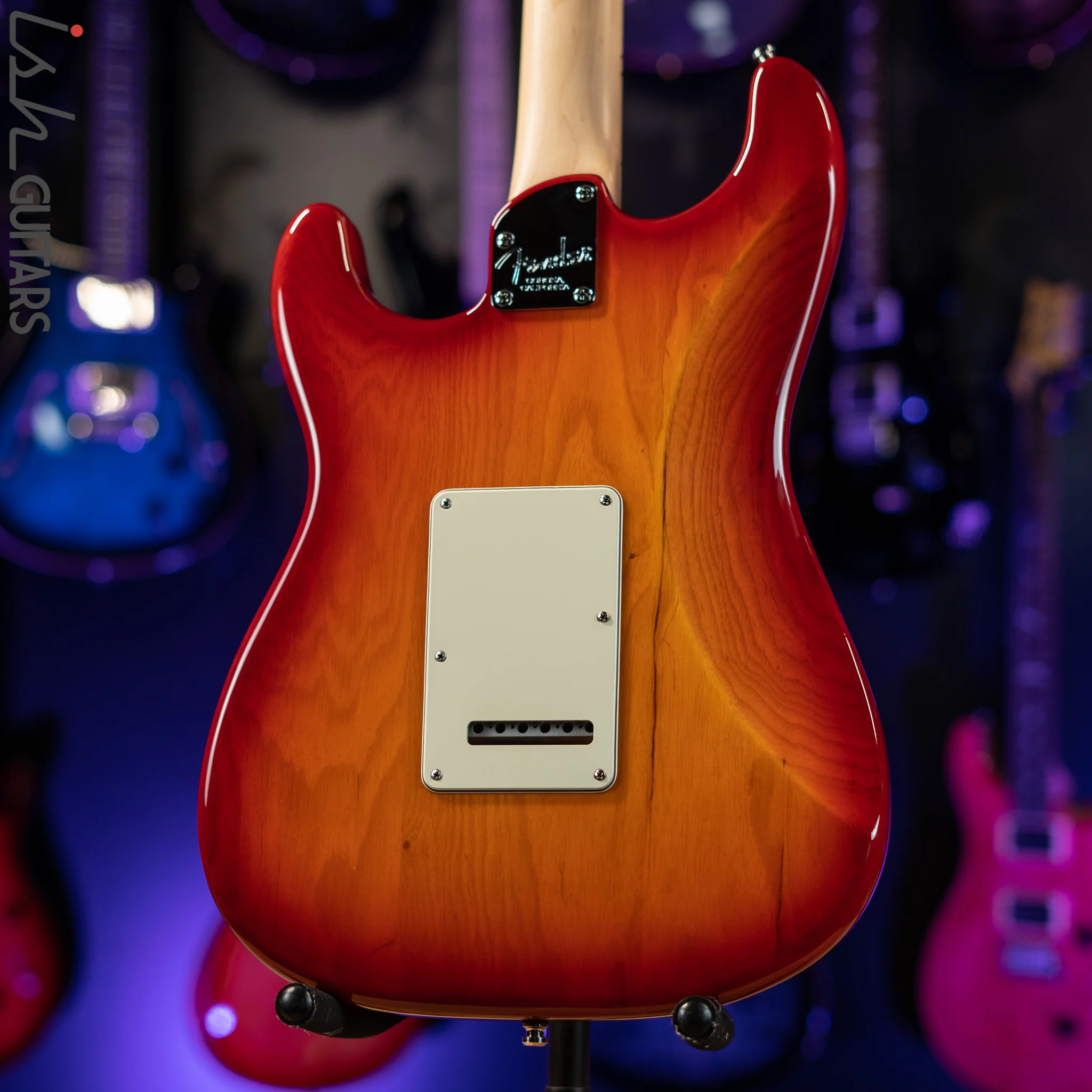 2019 Fender American Elite Stratocaster Aged Cherry Burst - Image 9