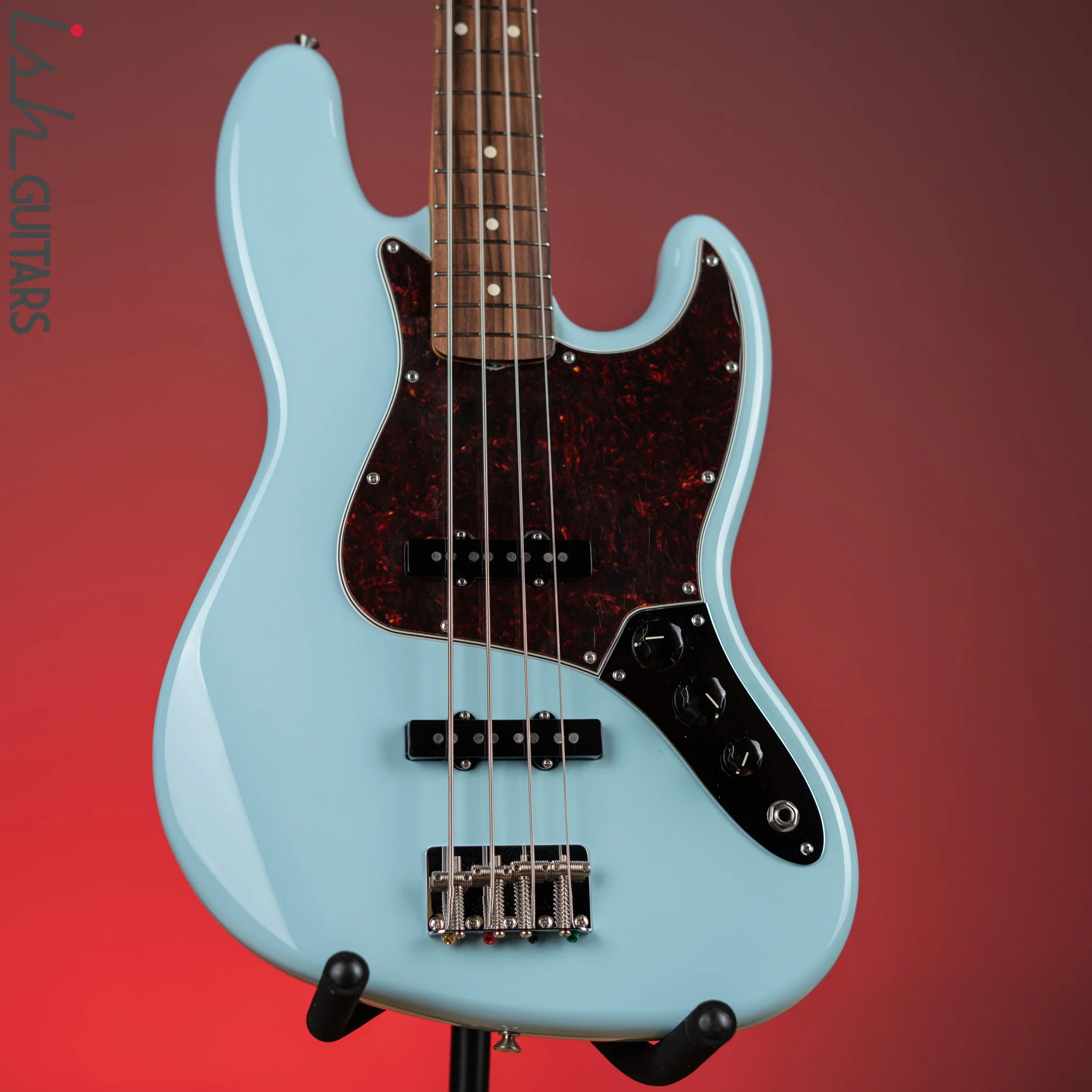 2019 Fender Vintera 60’s Jazz Bass Daphne Blue