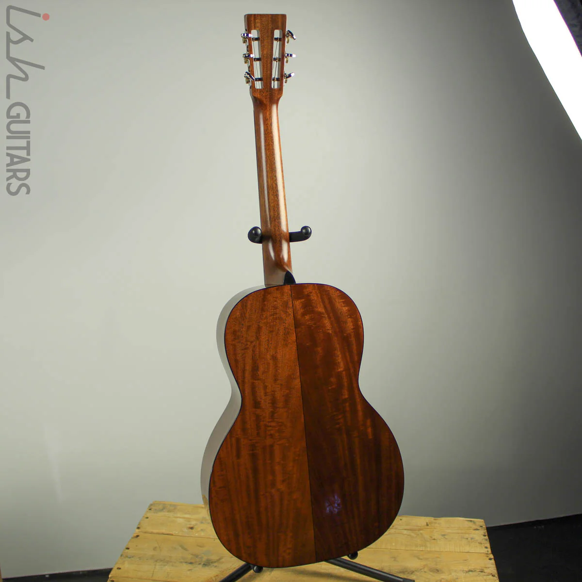 2019 Martin Custom Shop 00-17 12 Fret Flamed Mahogany Top (DEMO VIDEO) - Image 8