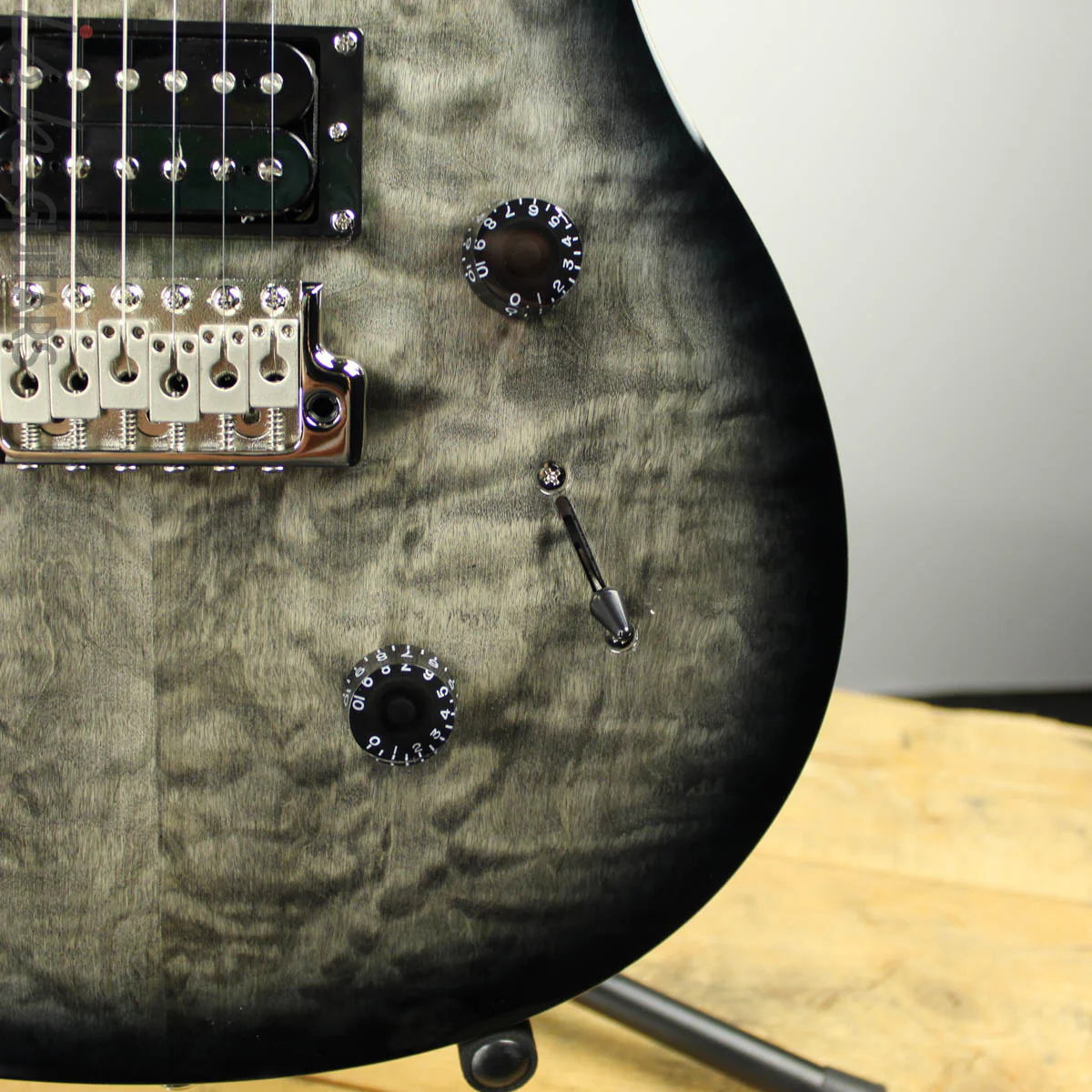 2019 Paul Reed Smith PRS SE Custom 24 Roasted Maple Limited Charcoal Burst - Image 3