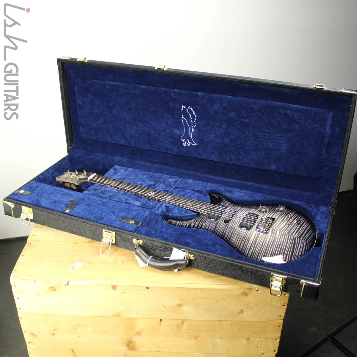 2019 PRS Modern Eagle V Private Stock Limited Frostbite Glow Smoked Purple Burst - Image 17