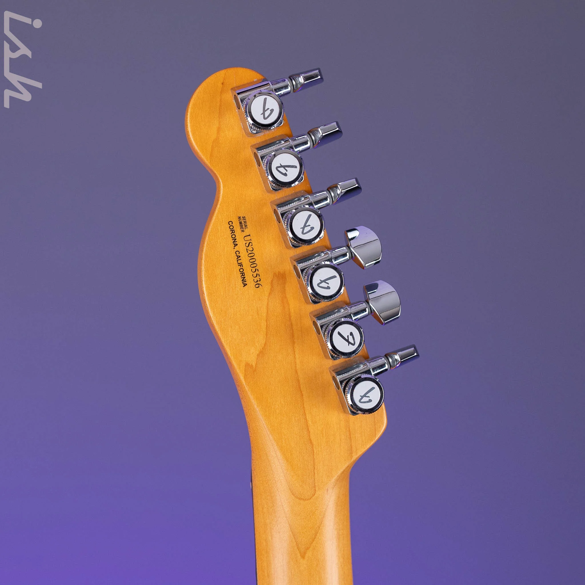 2020 Fender Tele American Ultra Artic Pearl - Image 13