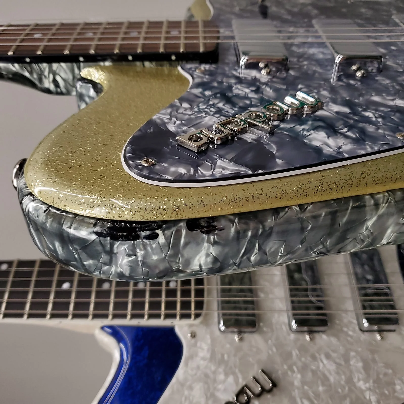 Italia Modena Gold Sparkle B-Stock - Image 10