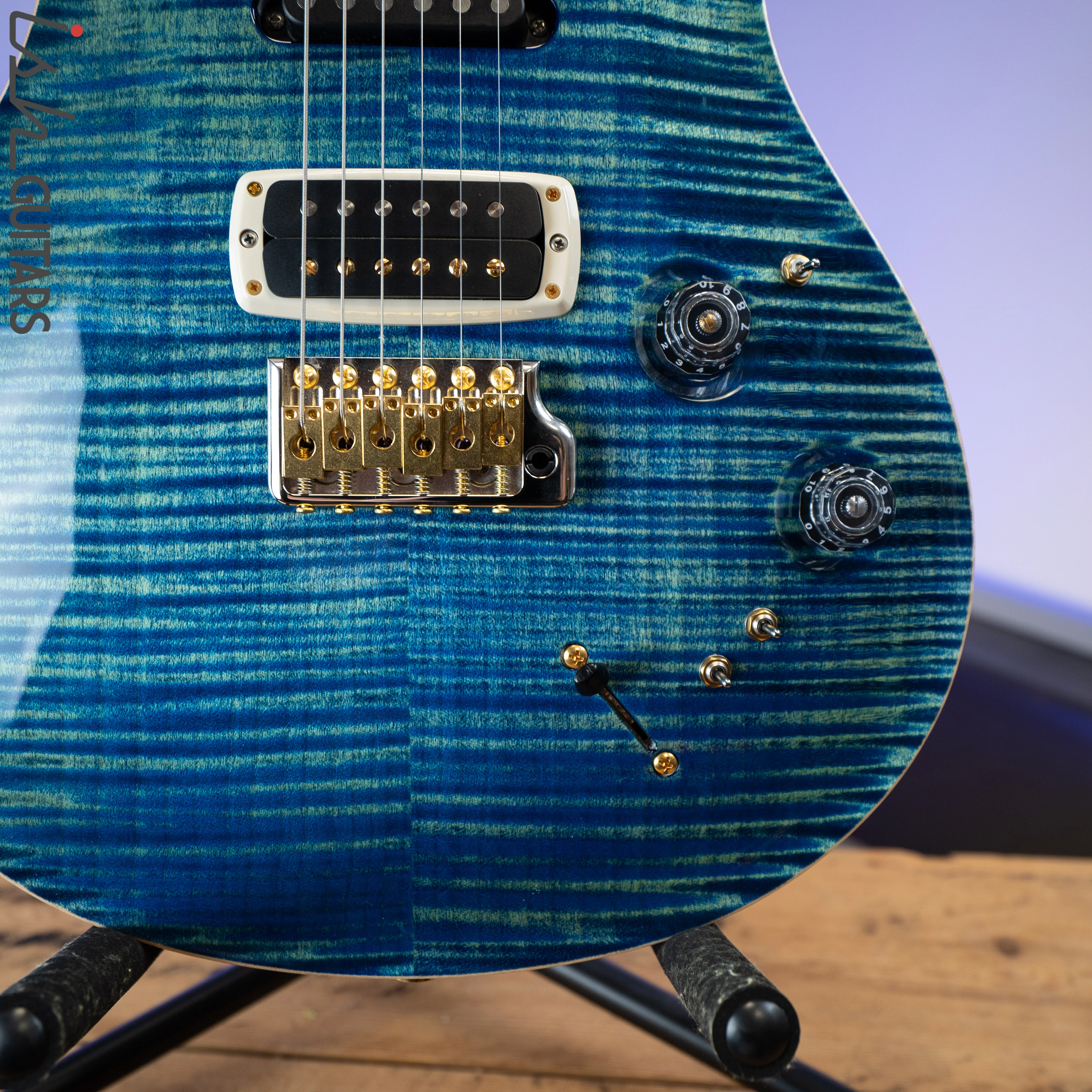 PRS Experience Modern Eagle V River Blue 10 Top - Image 4