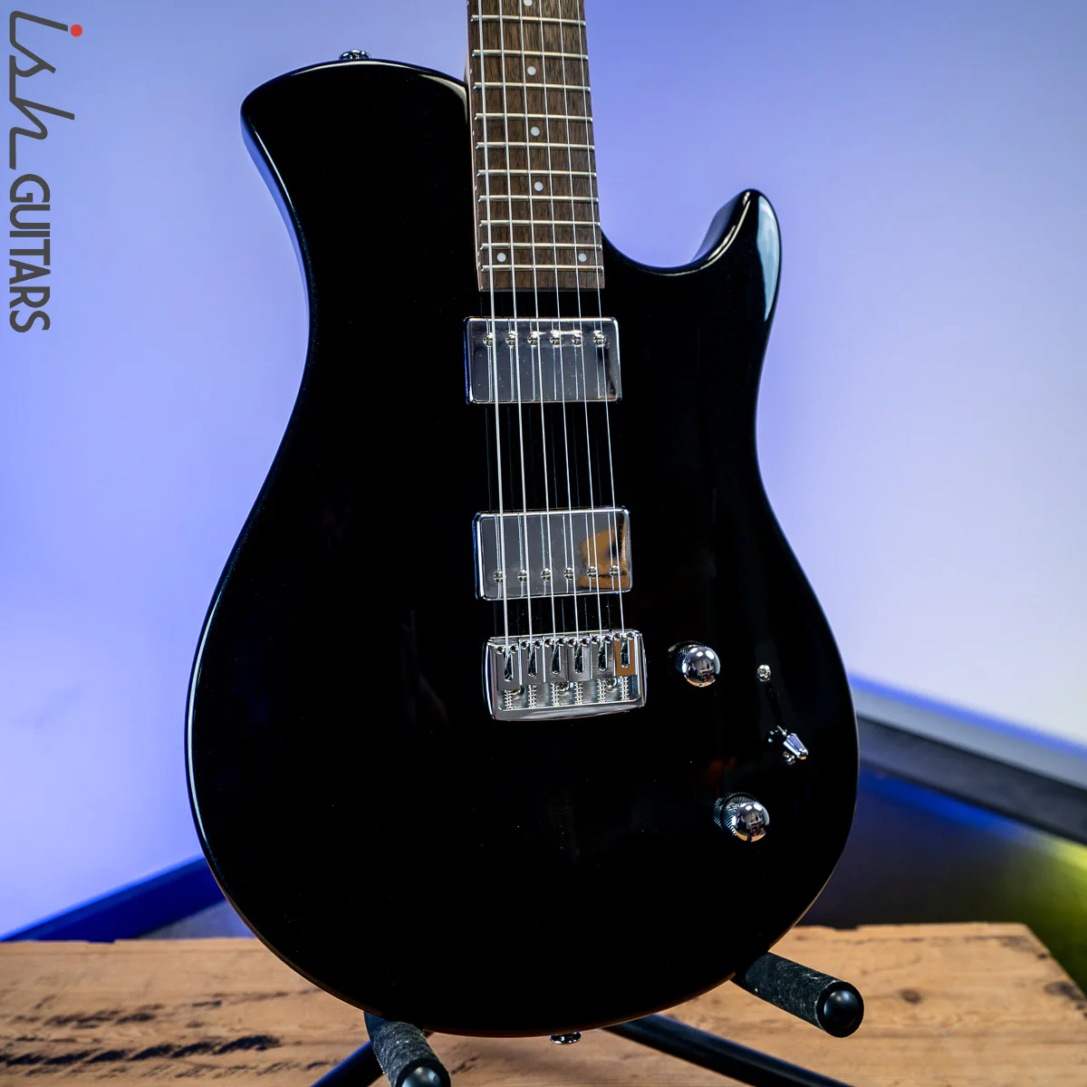 Trinity by Relish Metallic Black