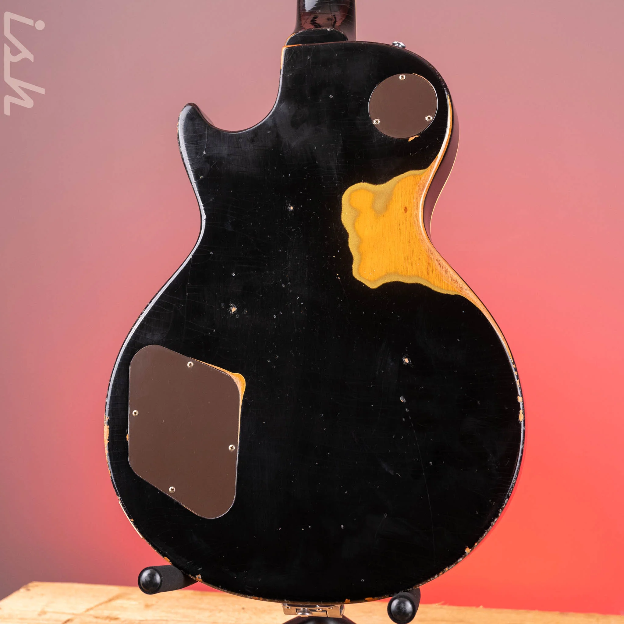 2021 Gibson Murphy Lab Heavy Relic Les Paul Standard 1956 Reissue Black Over Gold w/ Bigsby - Image 8