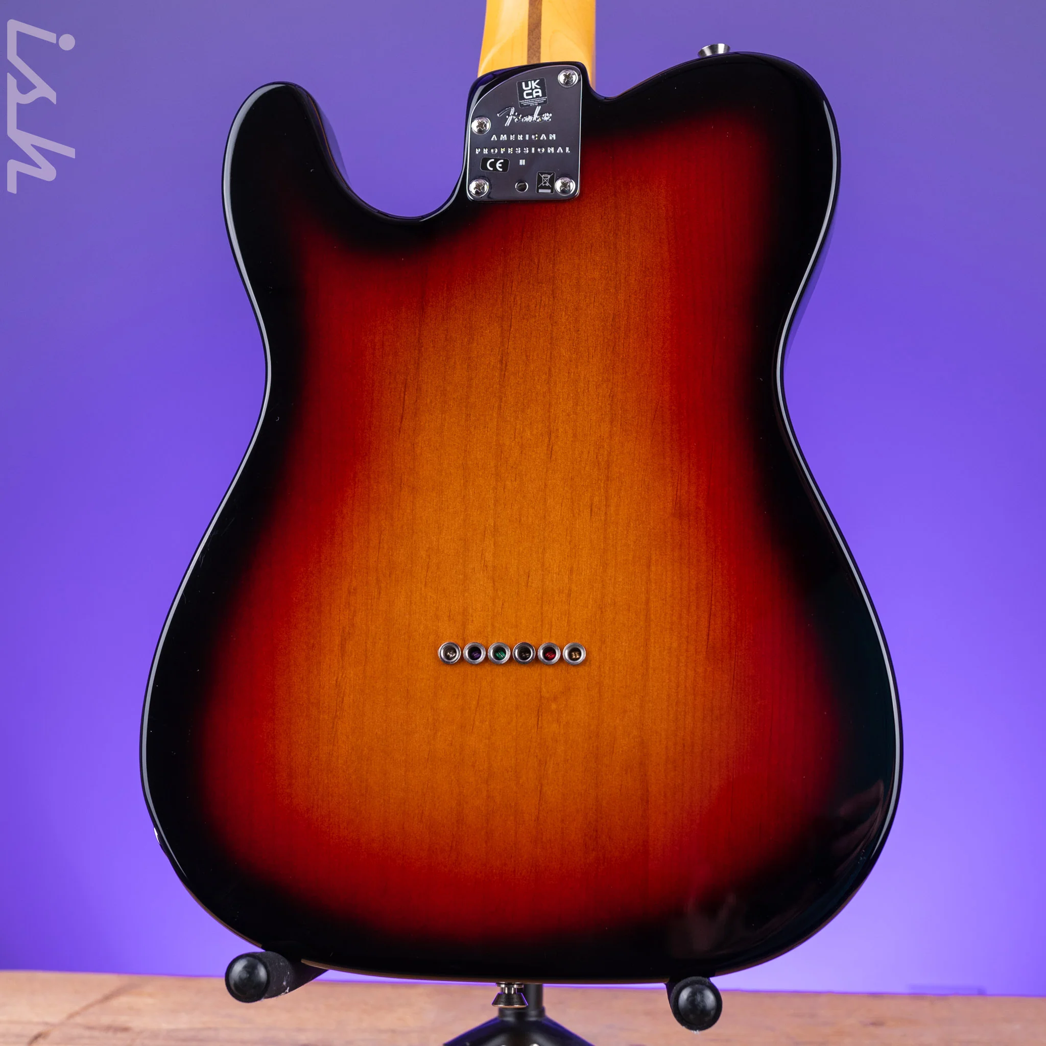 2022 Fender American Pro II Telecaster Sunburst - Image 10