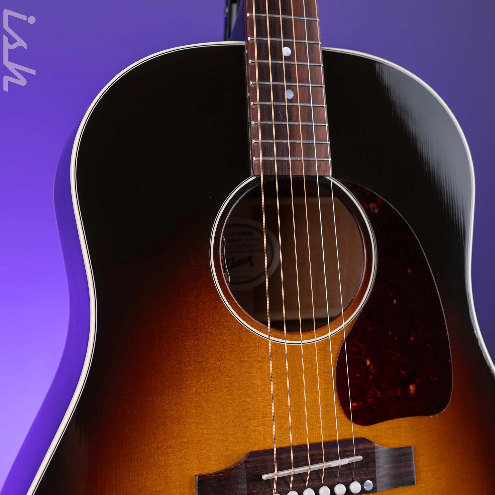 2022 Gibson J-45 Standard Vintage Sunburst - Image 3