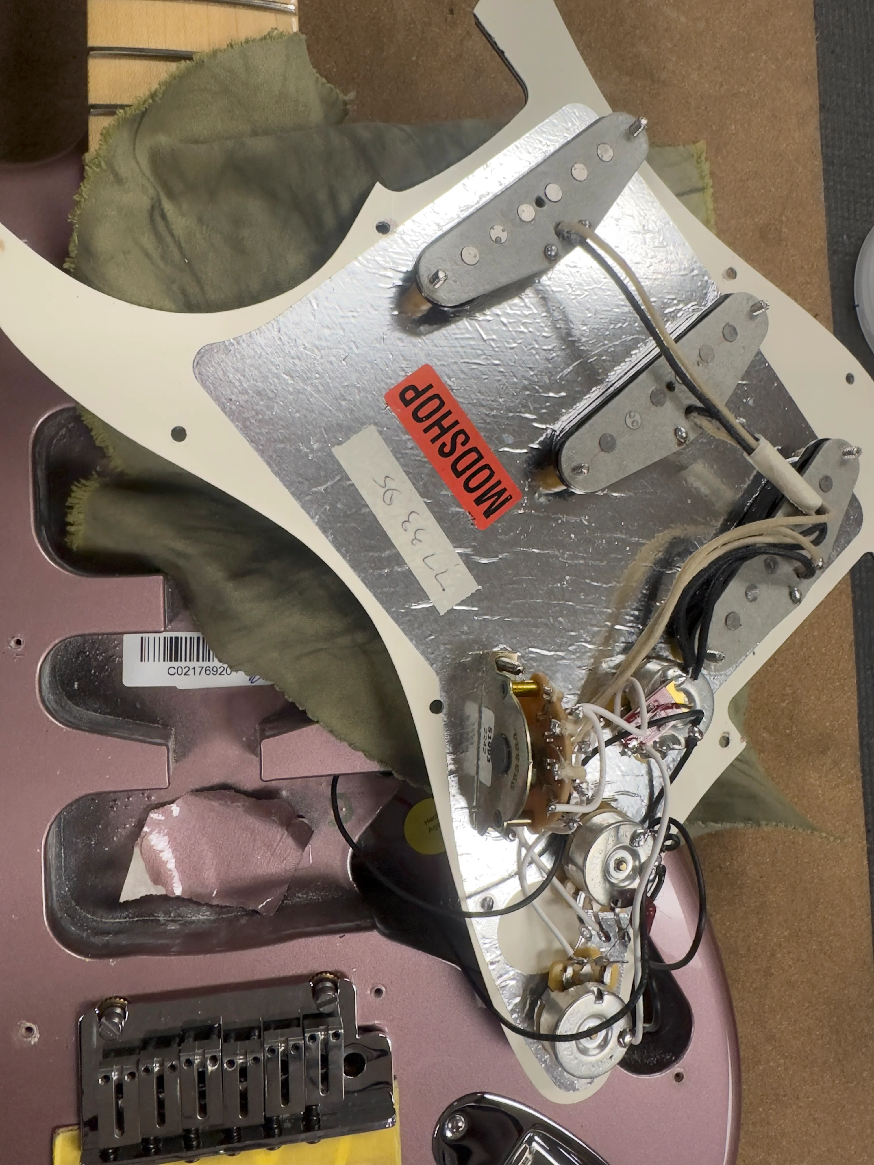 2023 Fender Mod Shop Stratocaster Burgundy Mist Metallic - Image 19