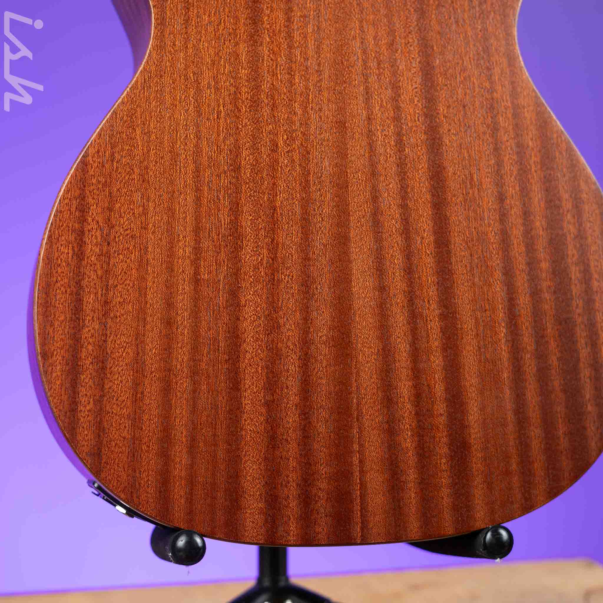 2023 Martin 000C-Jr10E Acoustic-Electric Bass Sunburst - Image 9