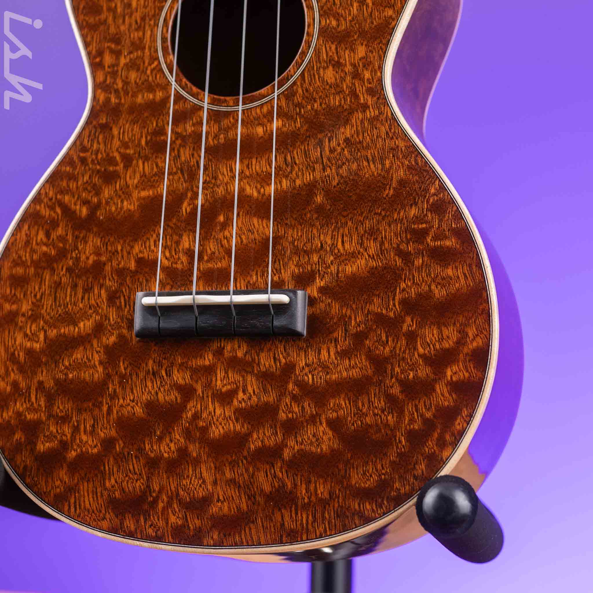 2024 Martin Custom Shop Concert Ukulele Natural Quilted Sapele - Image 4