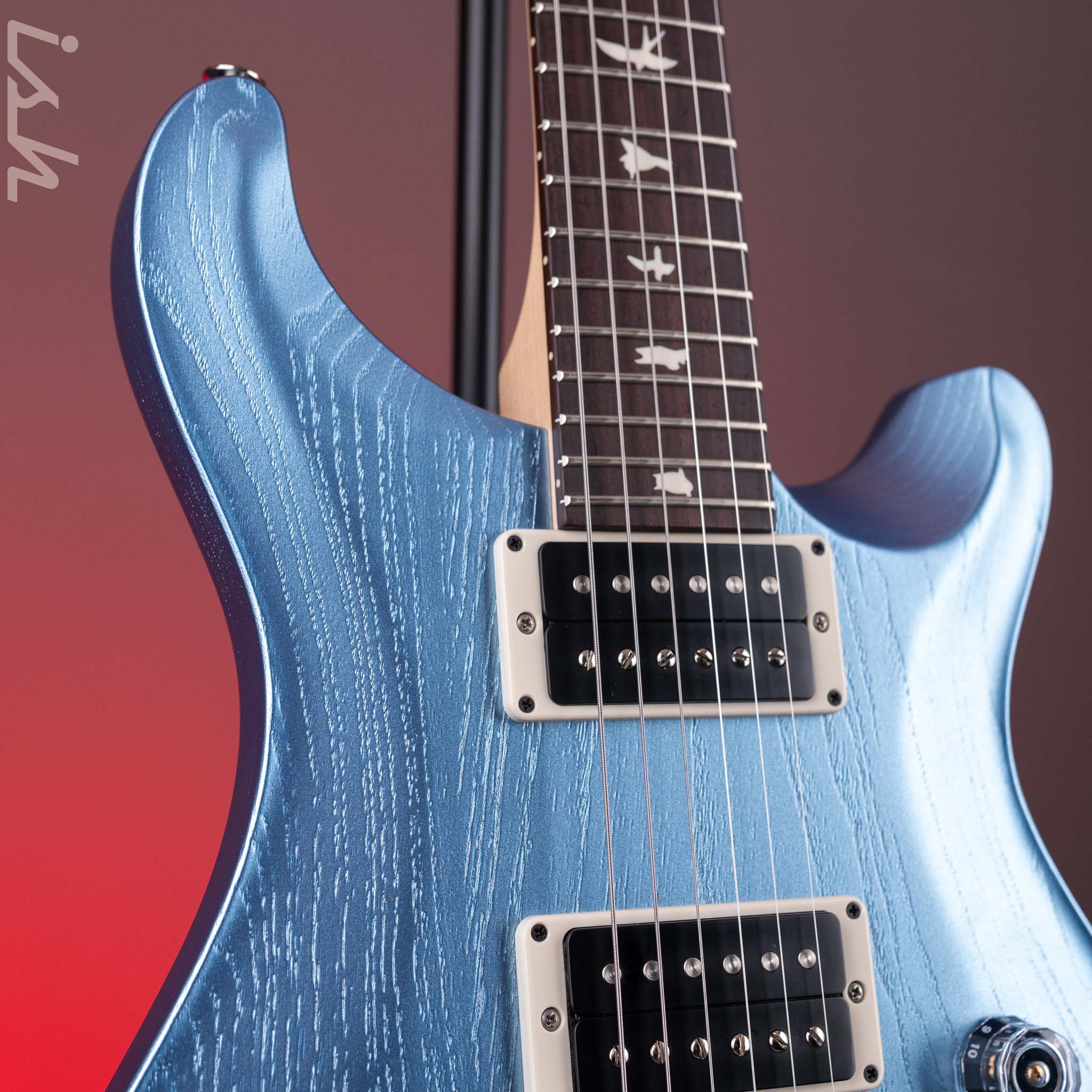2025 PRS CE 24-08 Limited Edition Swamp Ash Frost Blue Metallic - Image 4