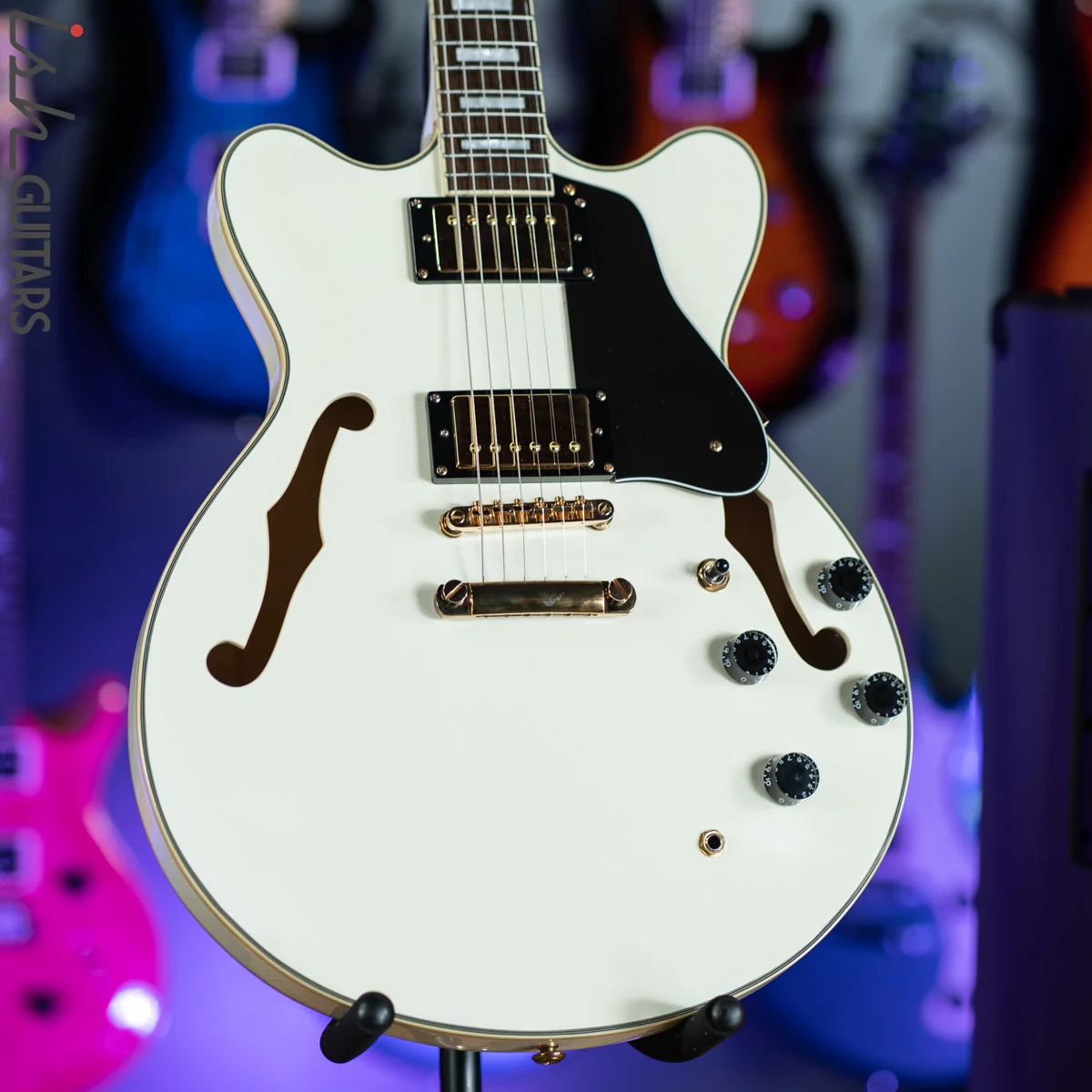 Agile AS-820 Semi-Hollow Aged White