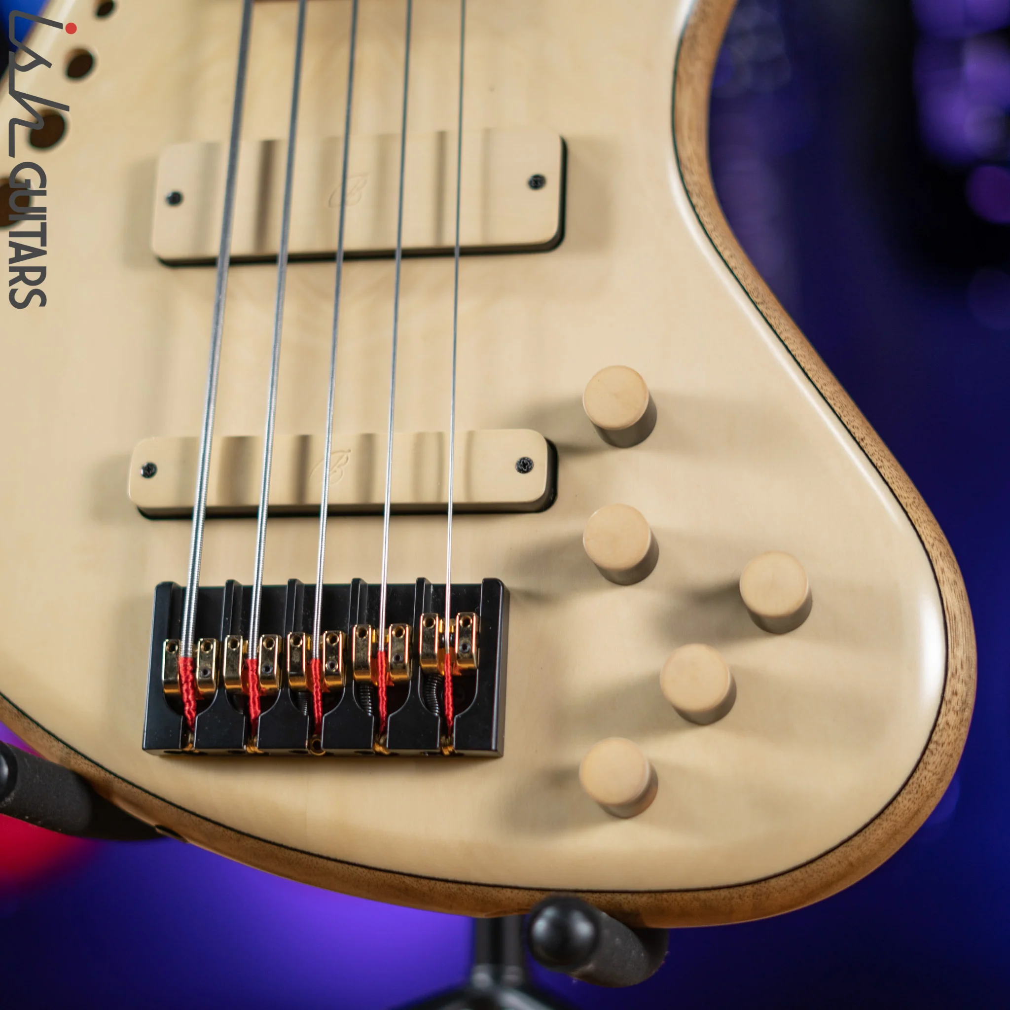 Benavente SCB Hollowbody Fretless 5 String Bass Natural - Image 4