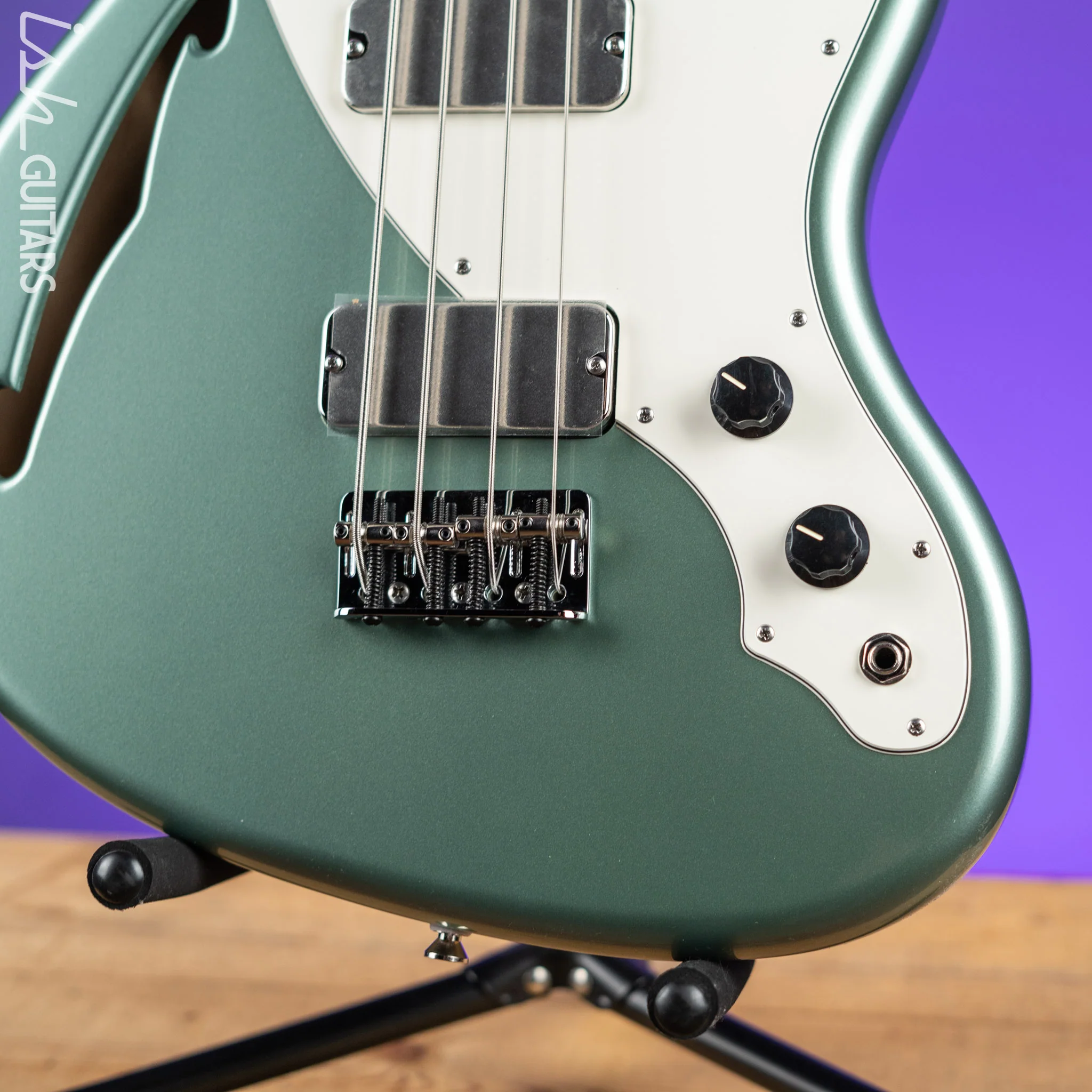 Bilt S.S. Zaftig 4-String Bass Guitar Ice Green Metallic - Image 4
