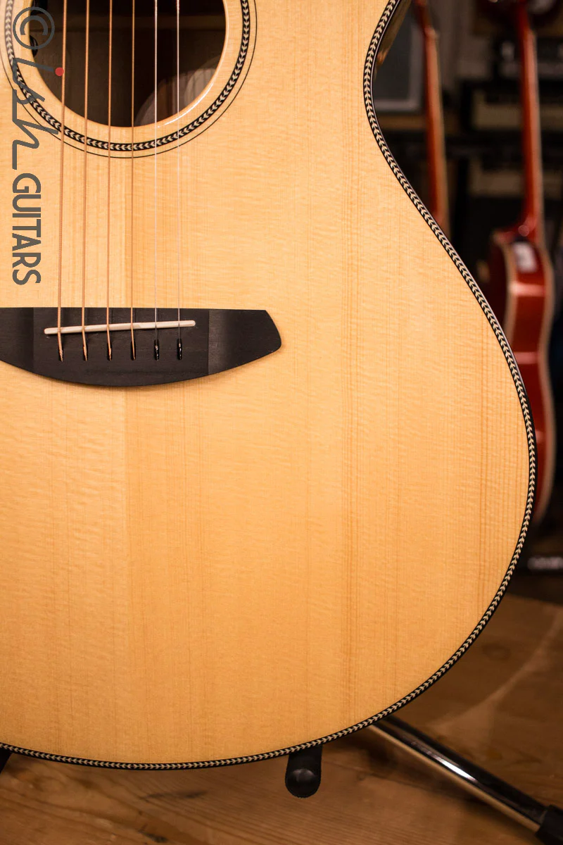 Breedlove Oregon Concerto E Sitka Spruce Myrtlewood - Image 4