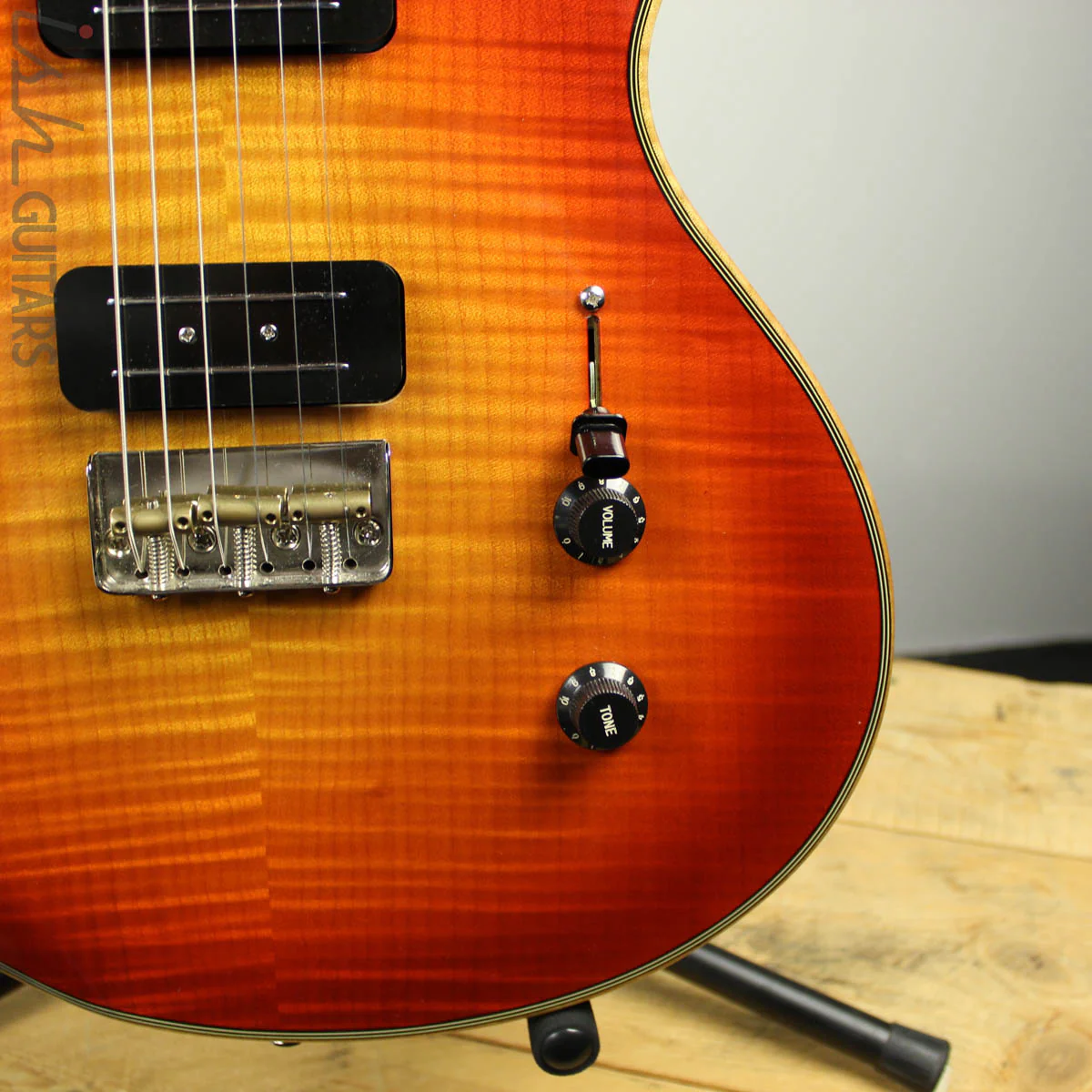 Bruton Hampden Uppercut Cherry Sunburst - Image 4
