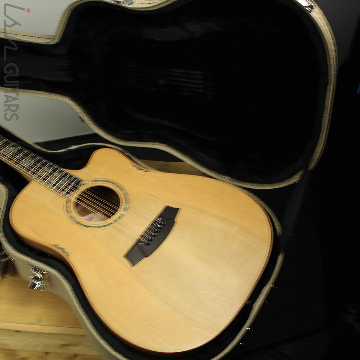 Cole Clark FL3EC-COLB Cedar of Lebanon Top with Blackwood Back and Sides - Image 16