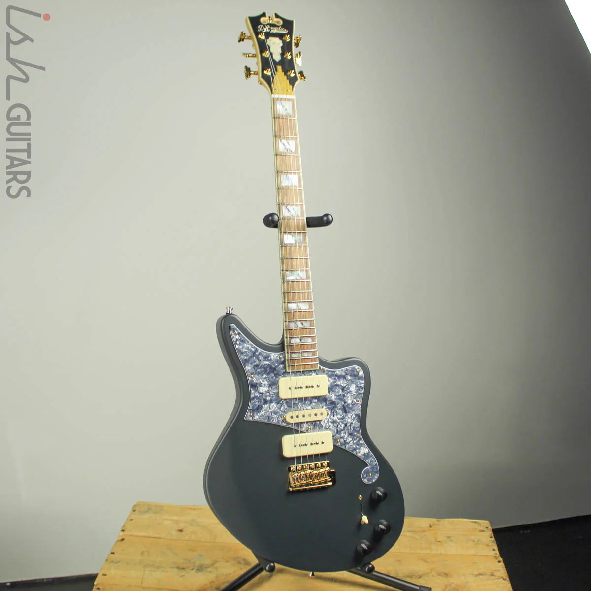 D’Angelico Deluxe Bob Weir Bedford Matte Stone - Image 2