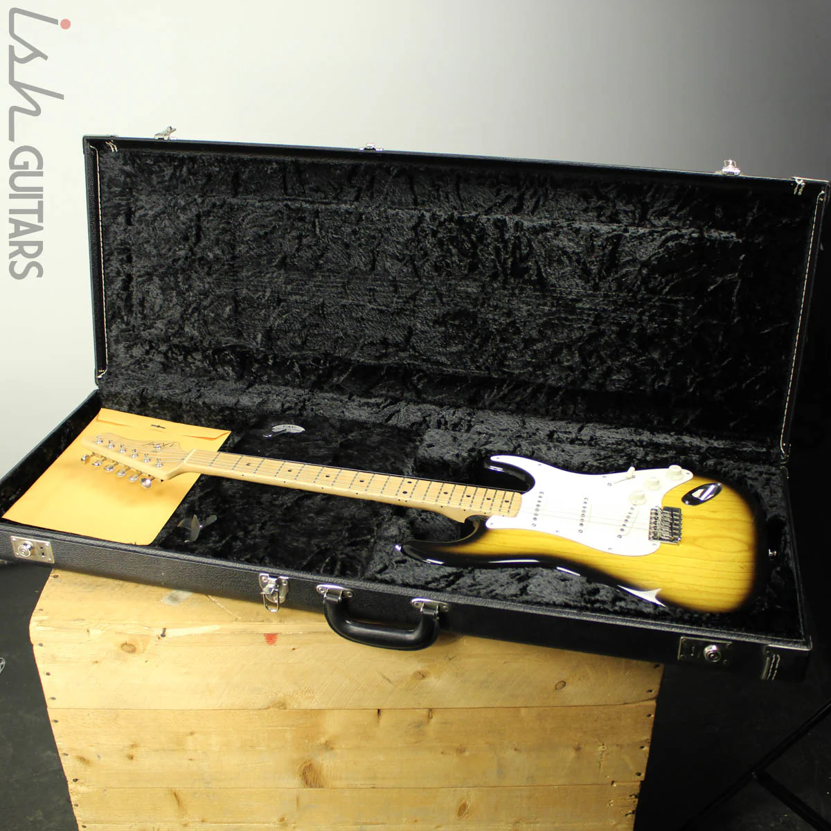 2014 D’Pergo Vintage Limited Strat Tobacco Sunburst - Image 13