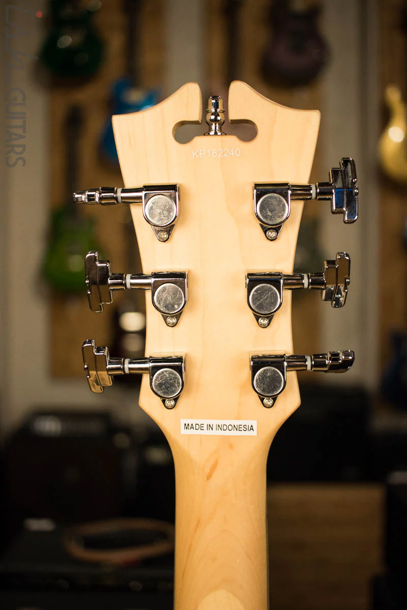 D'Angelico Premier Series Atlantic Electric Guitar with Stopbar Tailpiece Antique White - Image 9